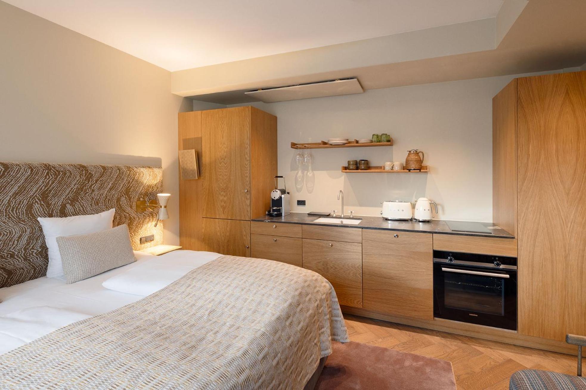 Hypernym & Suites Hotelli 4*