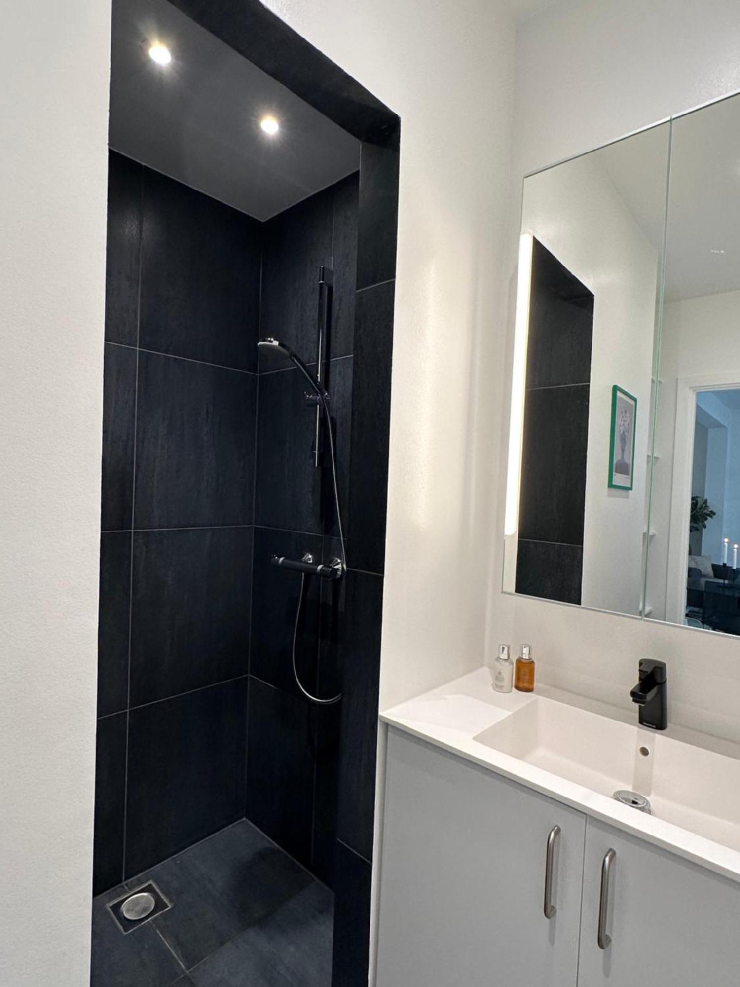 Apartment Psg 23 - Short *