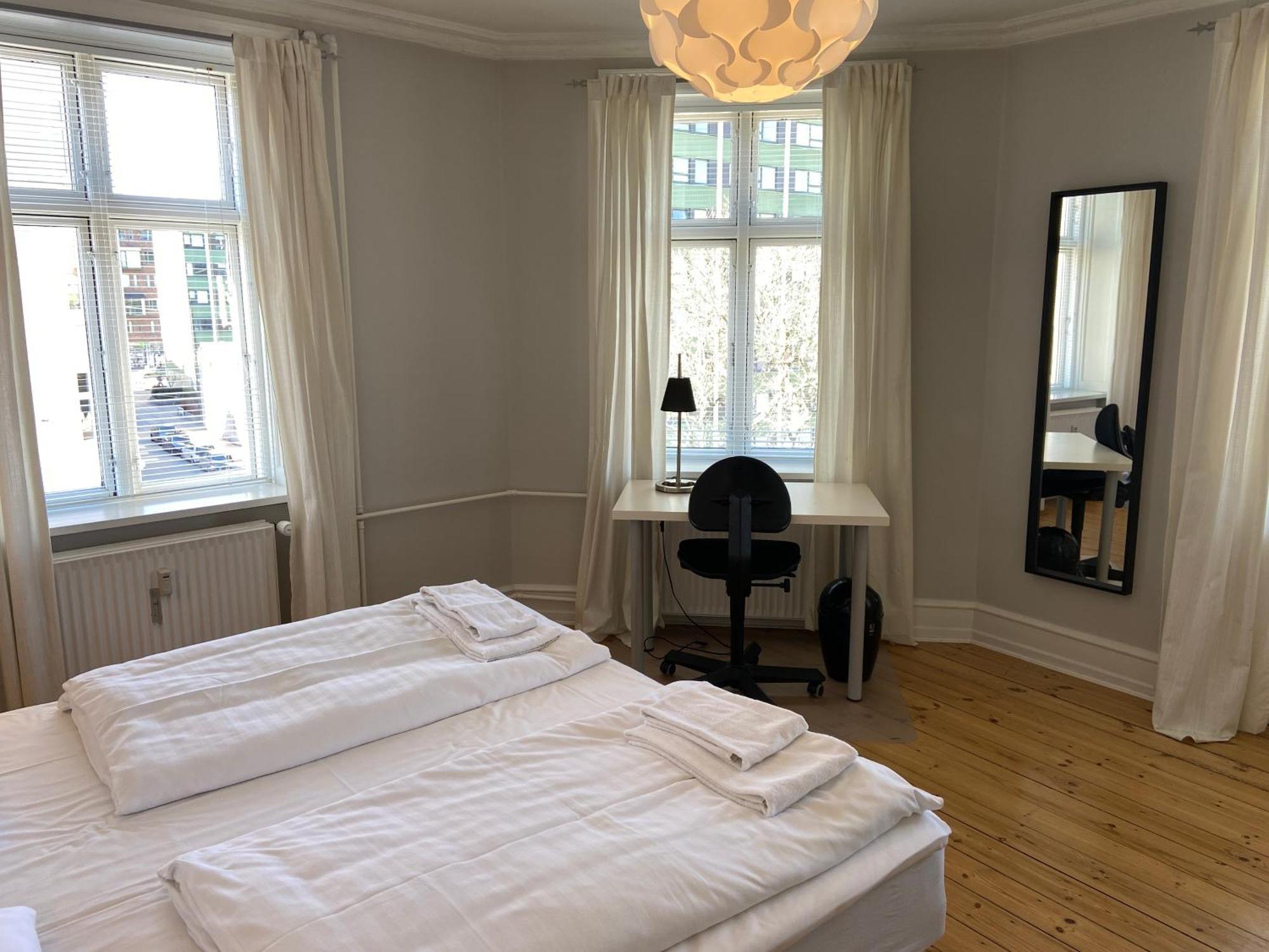 Huoneisto Bright 2-bedroom In Elegant Osterbro