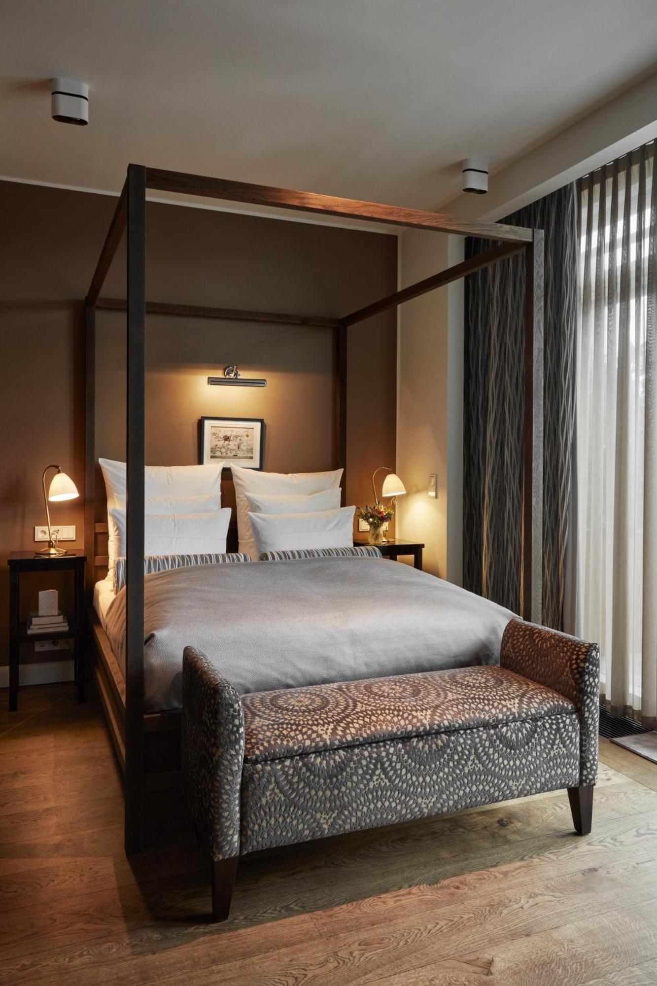 Nimb Hotel 5*