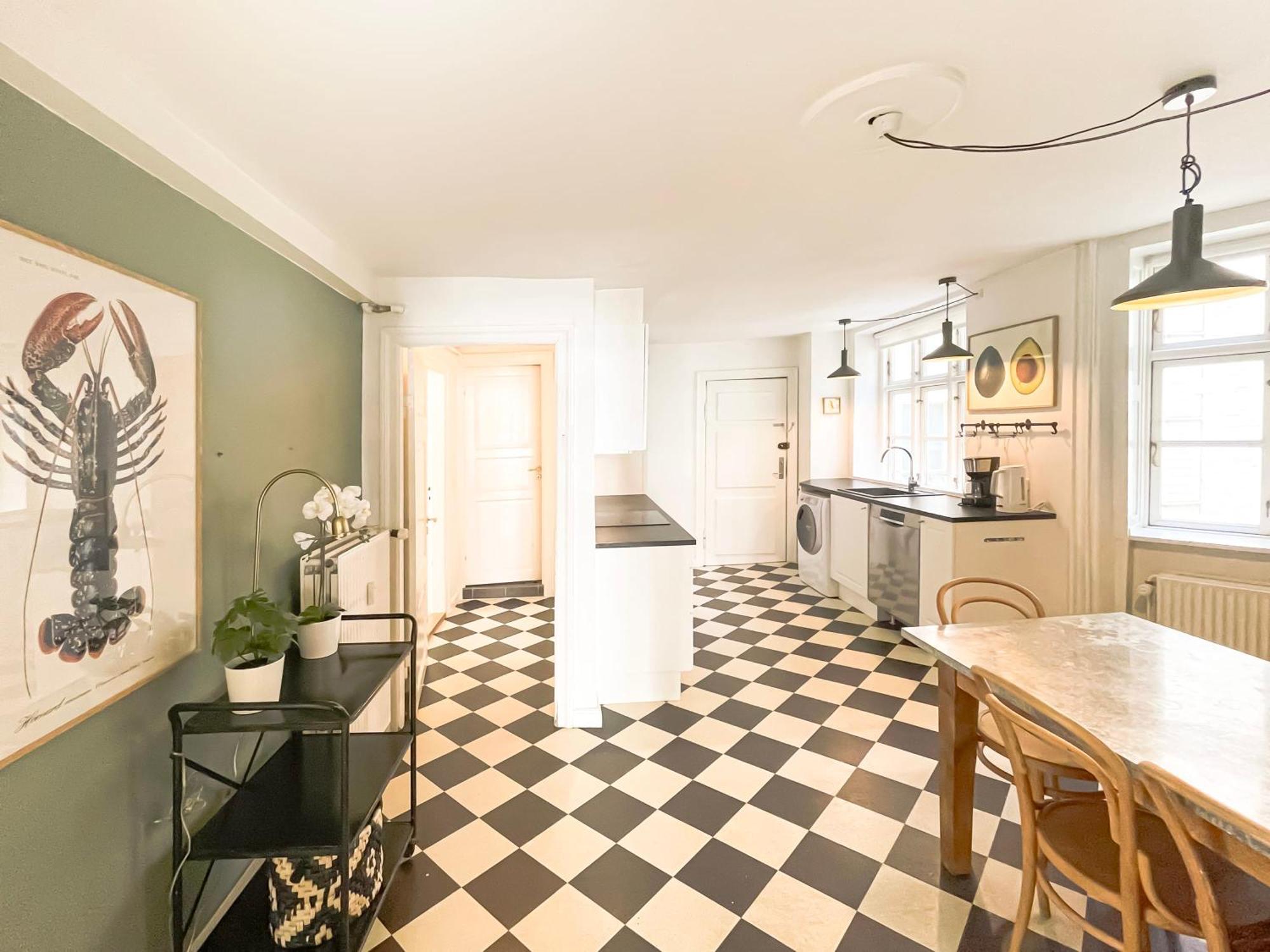 Appartement Large Flat With 4 Bedrooms In *