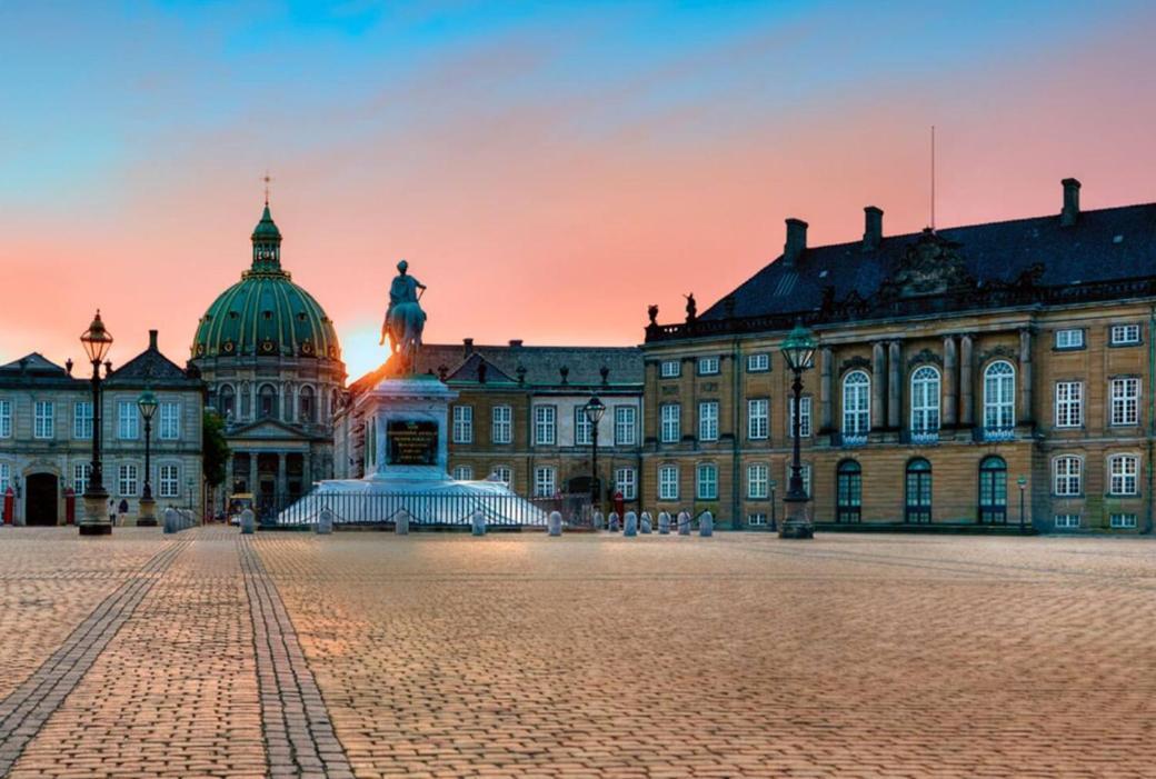 Large In Lovely Urban Area In Cph O *