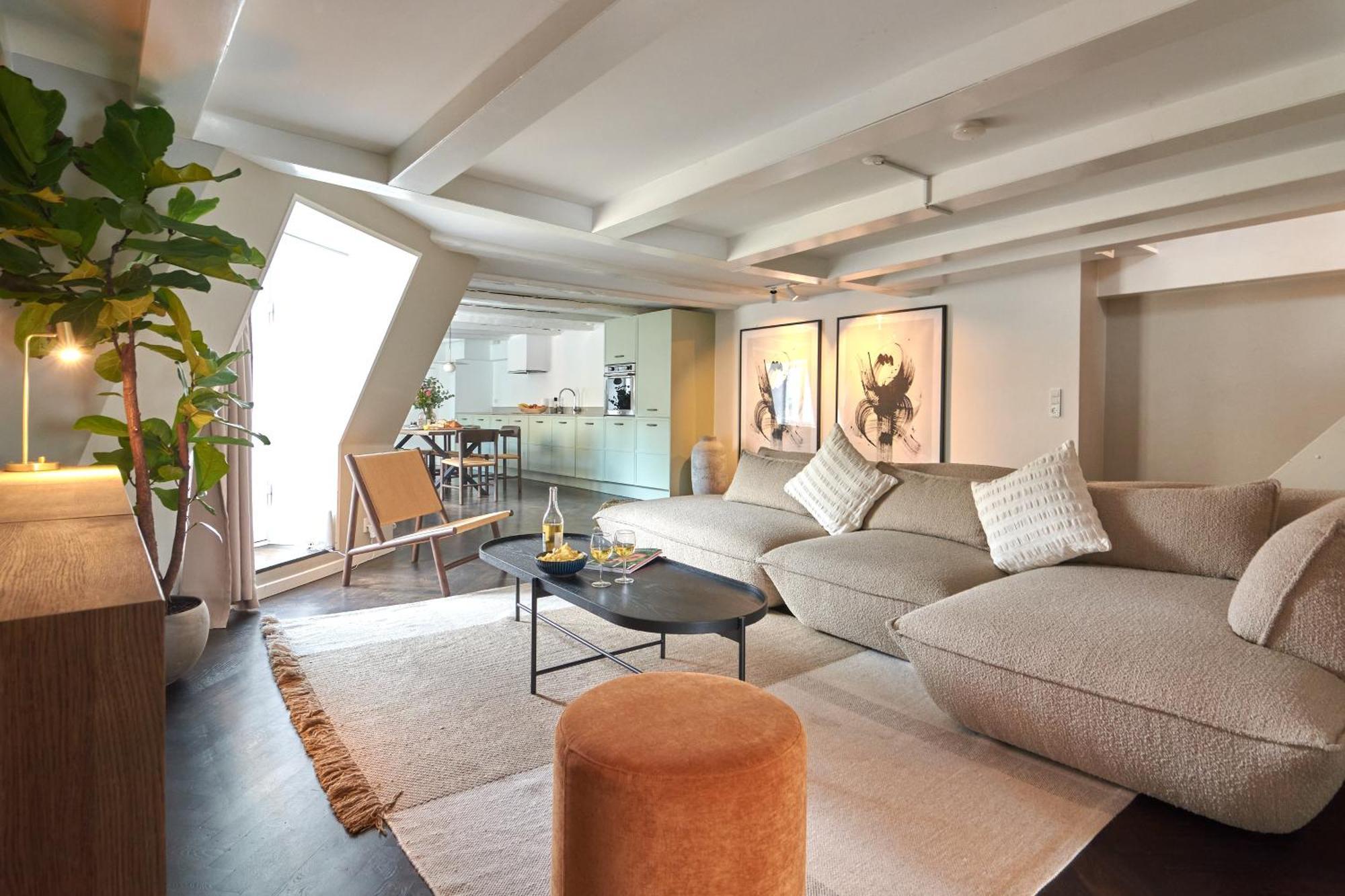 Luxury Penthouse - Private Balcony - Heart Of Appartement *