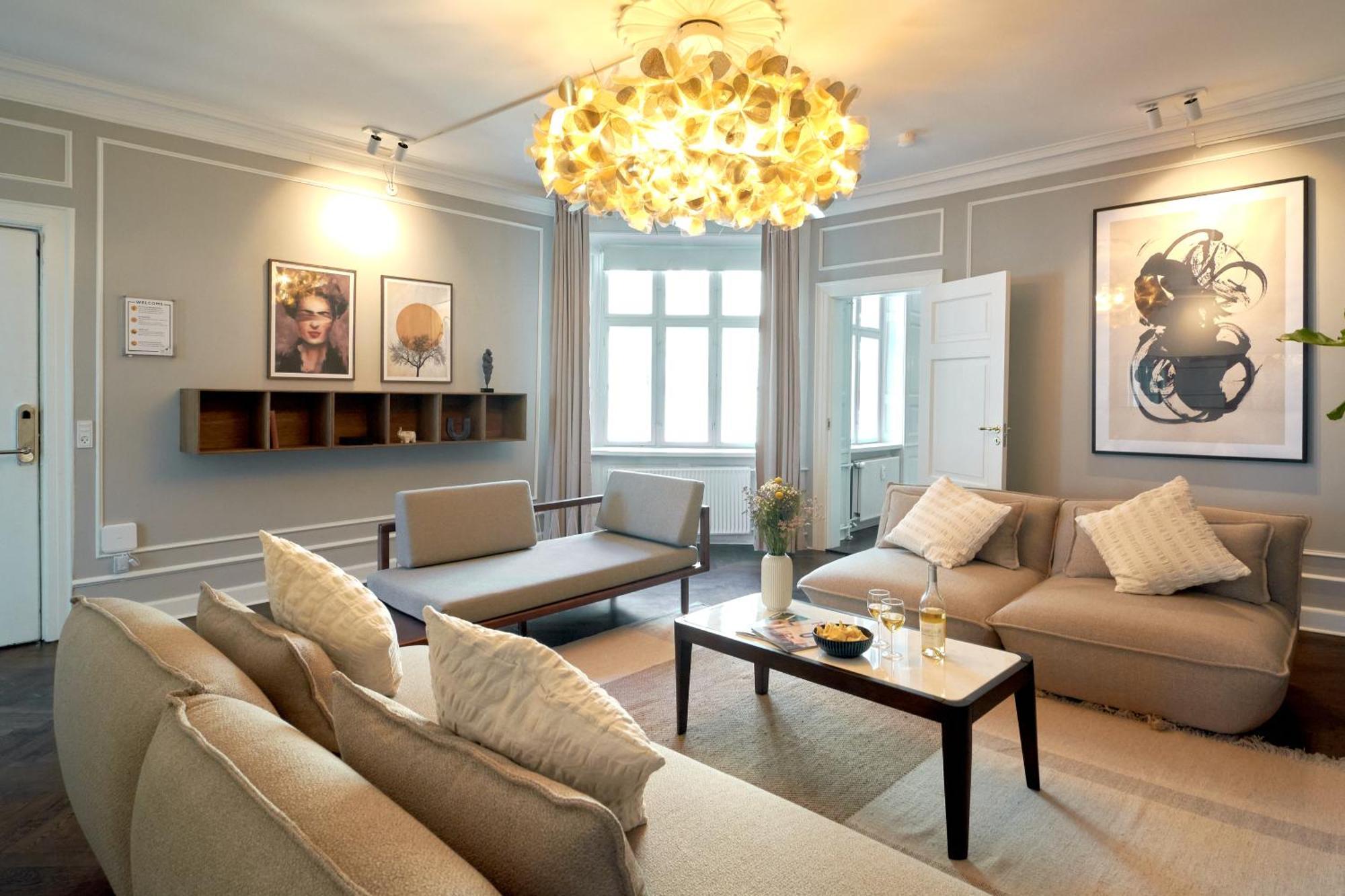 Stylish 4 Bedroom Flat In Cph