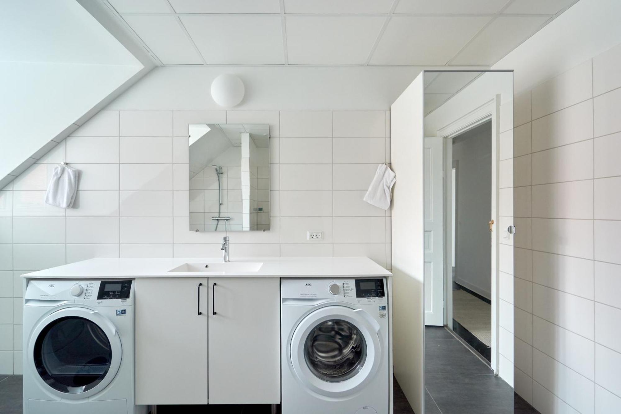 Apartment Beautiful 3 Bedroom Flat Near Shopping & Metro