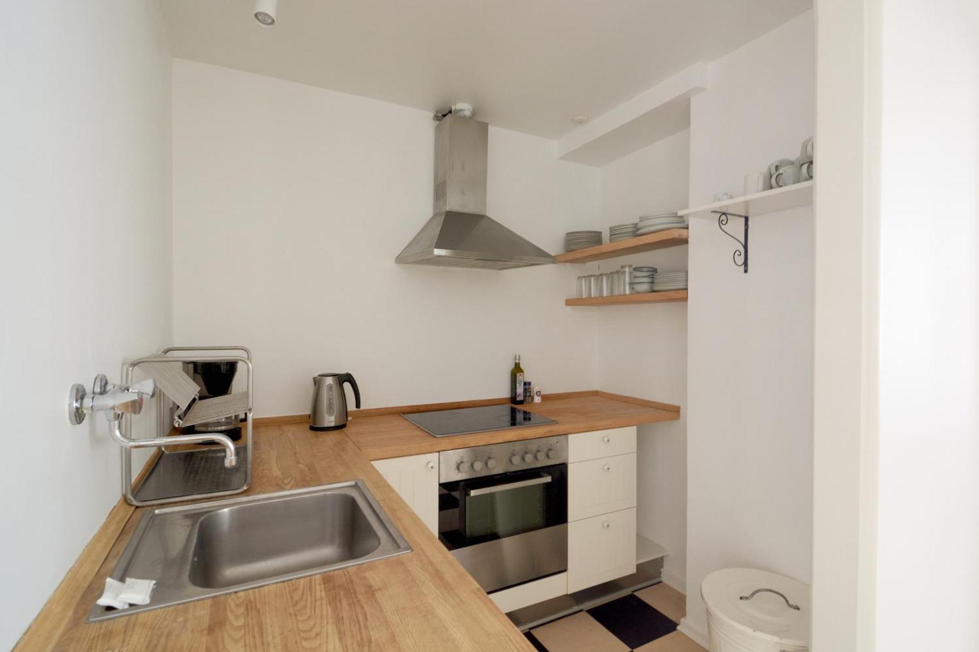 2br In Vibrant & Colourful Nyhavn