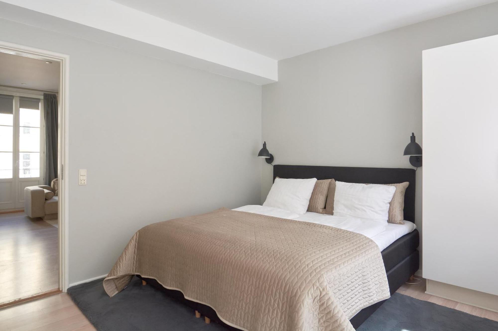 2br In Vibrant & Colourful Nyhavn Apartment *