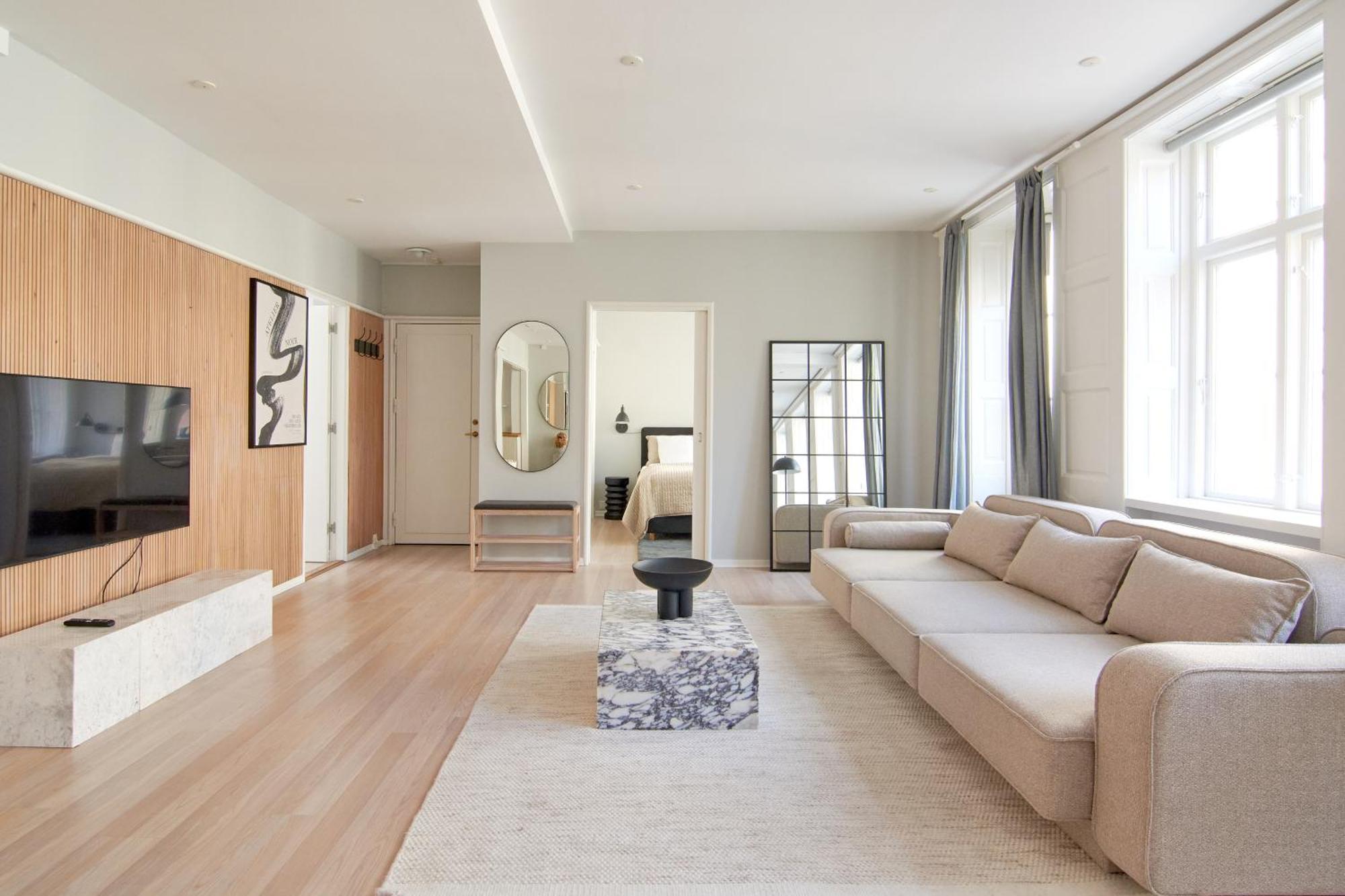 2br In Vibrant & Colourful Nyhavn Apartment Copenhagen