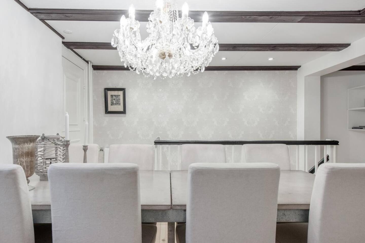 Connected Luxury In Historical Townhouse Appartamento