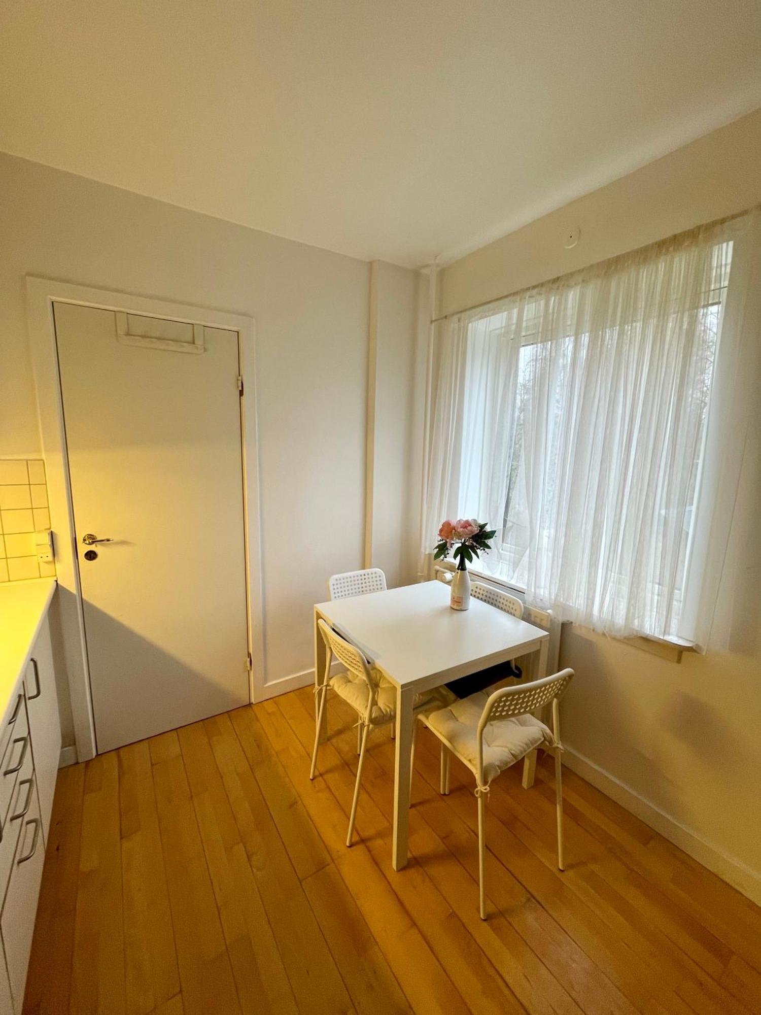 Med Udsigt Til Frederiksberg Have *