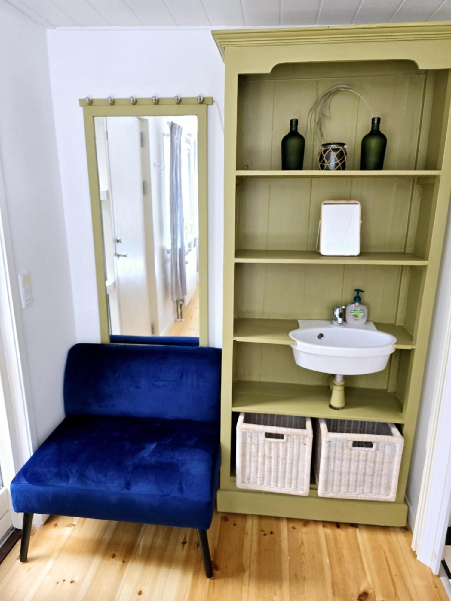 Gasthuis 'blue House' In Vintage Villa&garden *