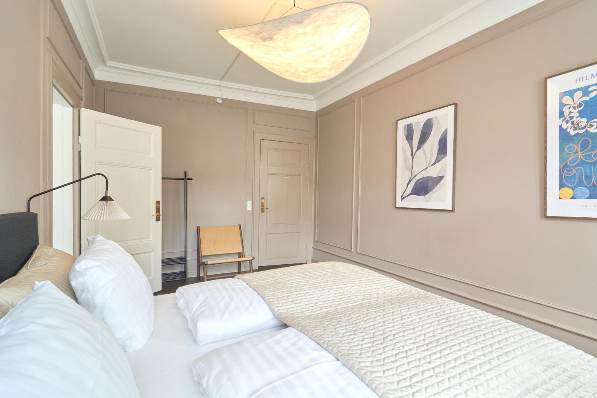 Apartment Stylish Spacious Flat W 3br In