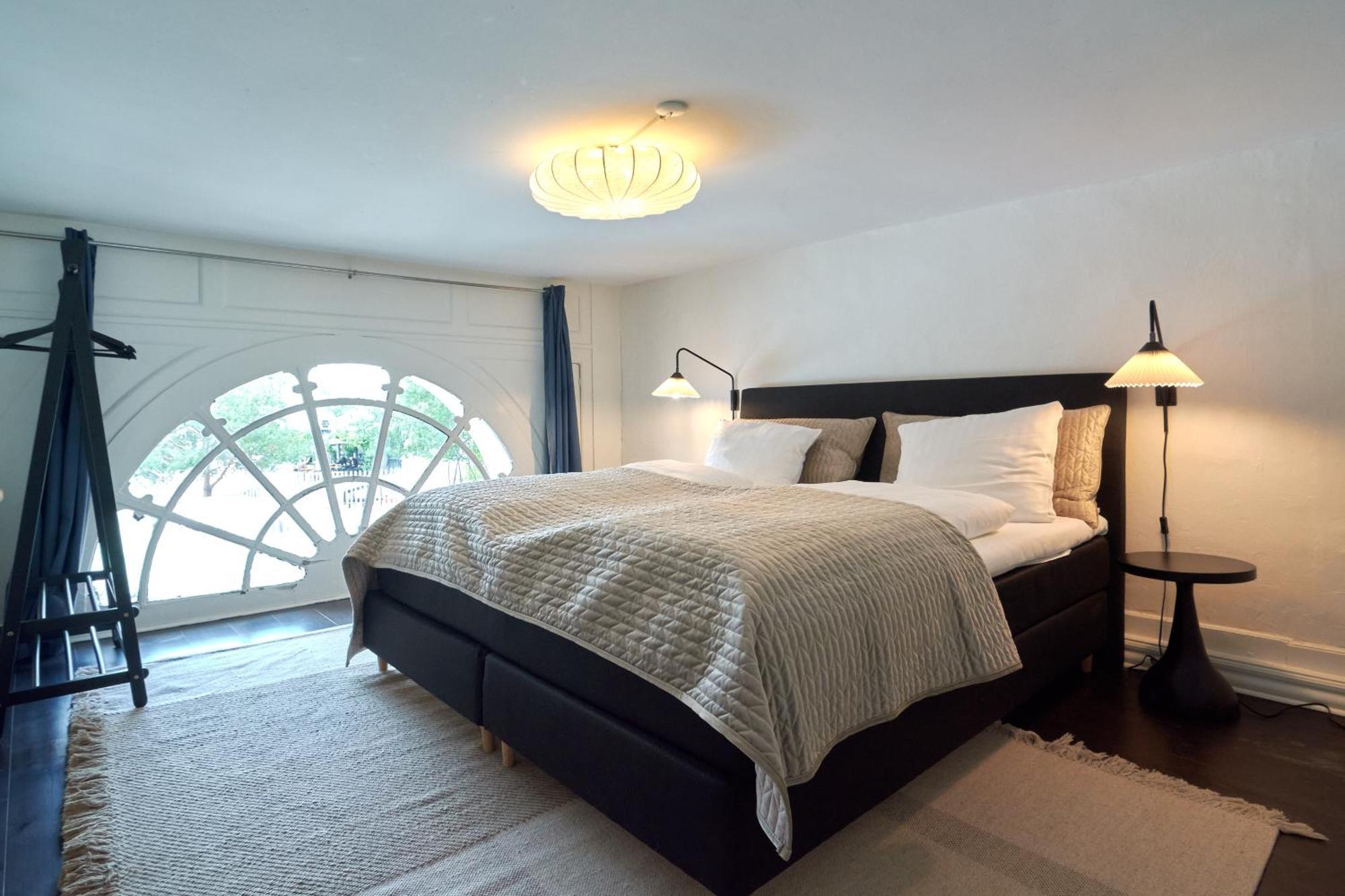 Apartment Stylish Spacious Flat W 3br In *