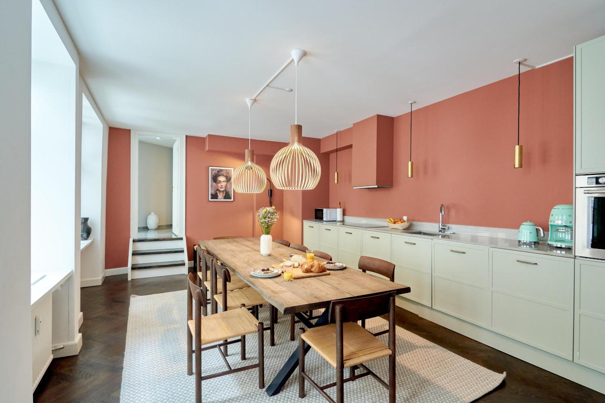 Apartment Stylish Spacious Flat W 3br In