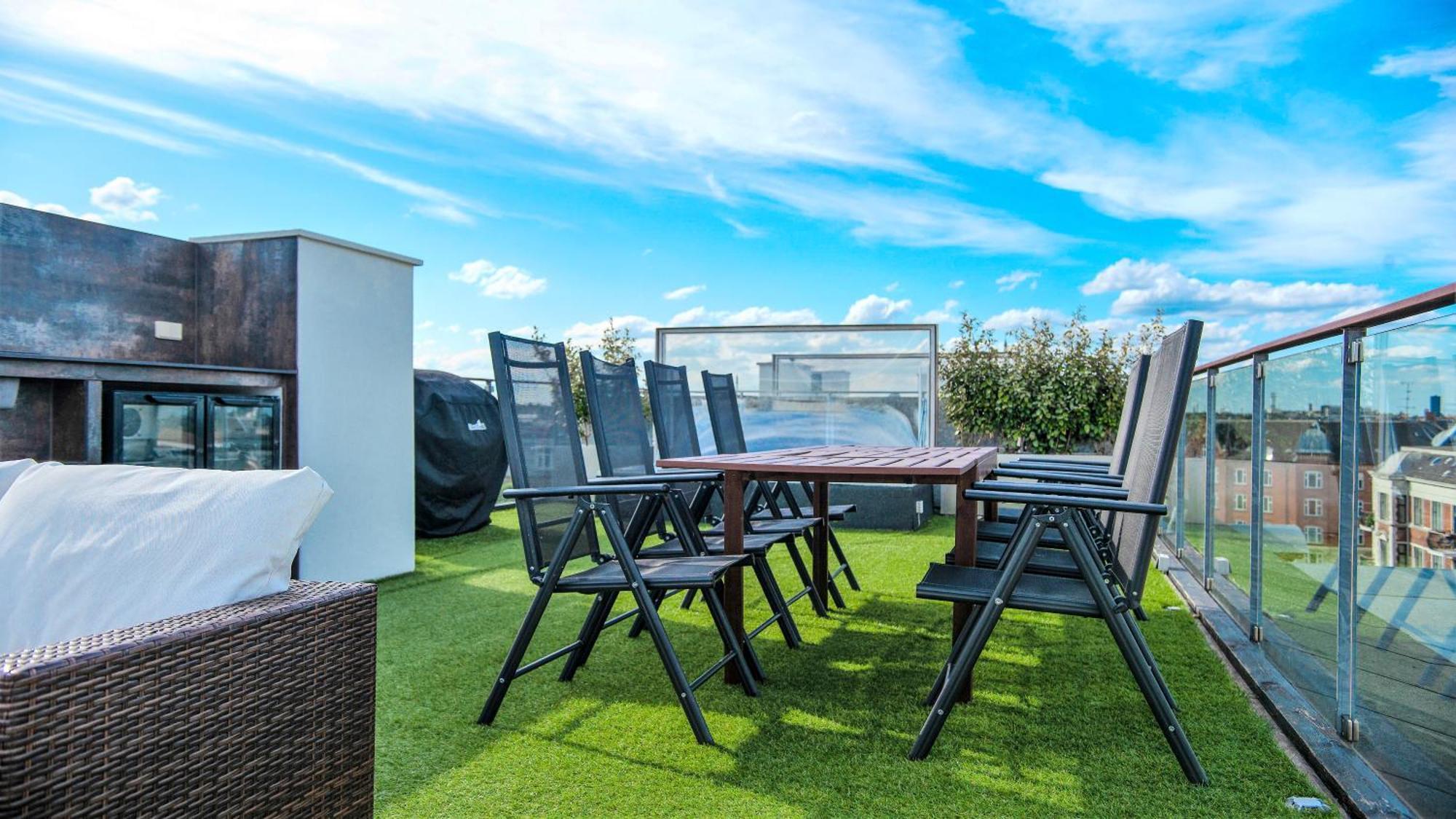 Lejlighed Penthouse In The Heart Of The *