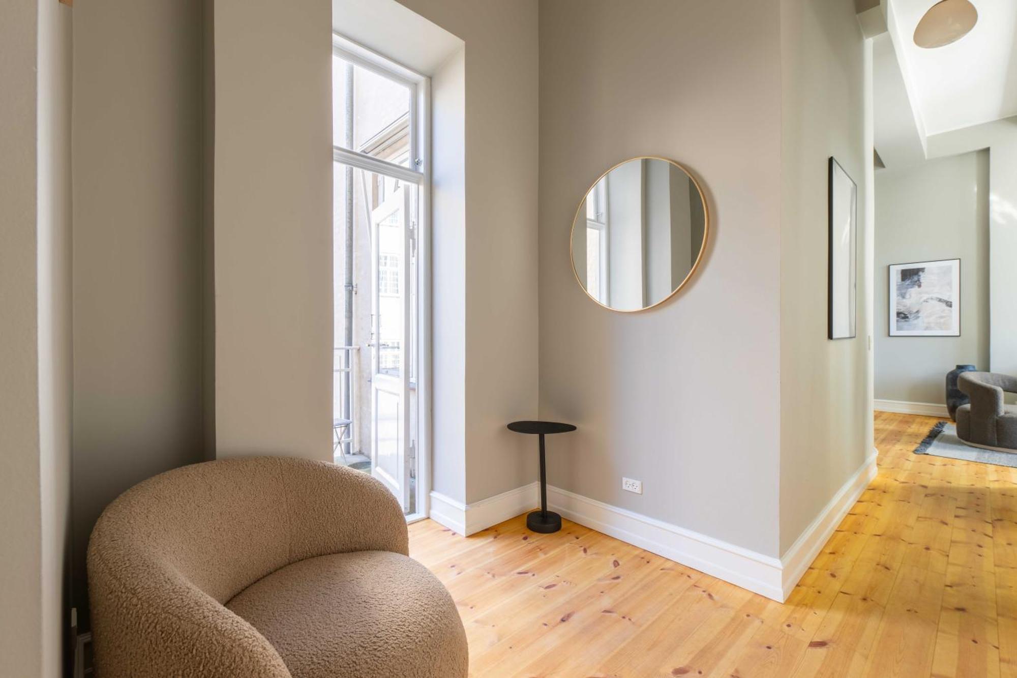 Apartment Centrally Located 3 Bedroom Flat