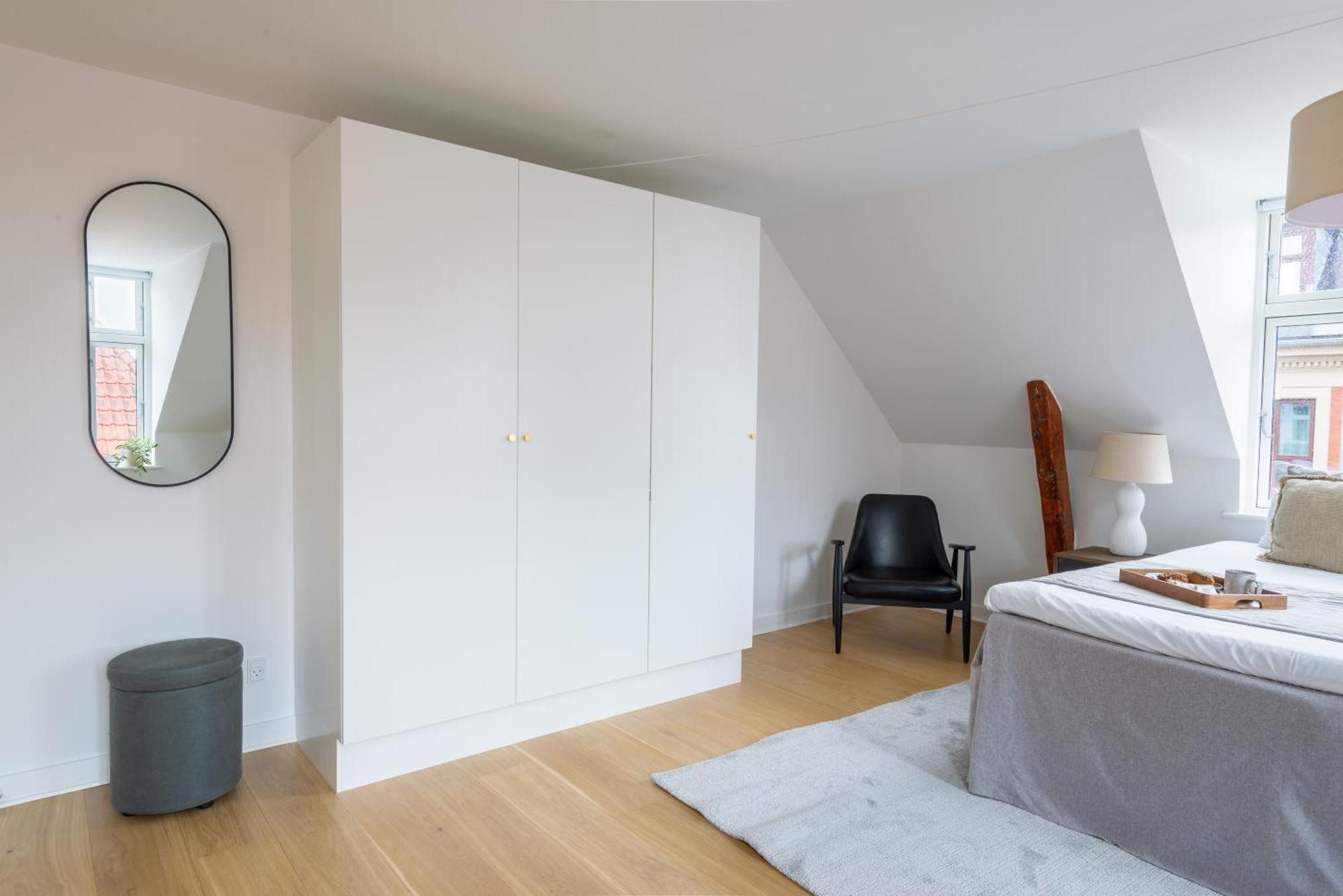 Apartment Sanders Leaves - Two-bedroom With Shared Roof-top Terrace
