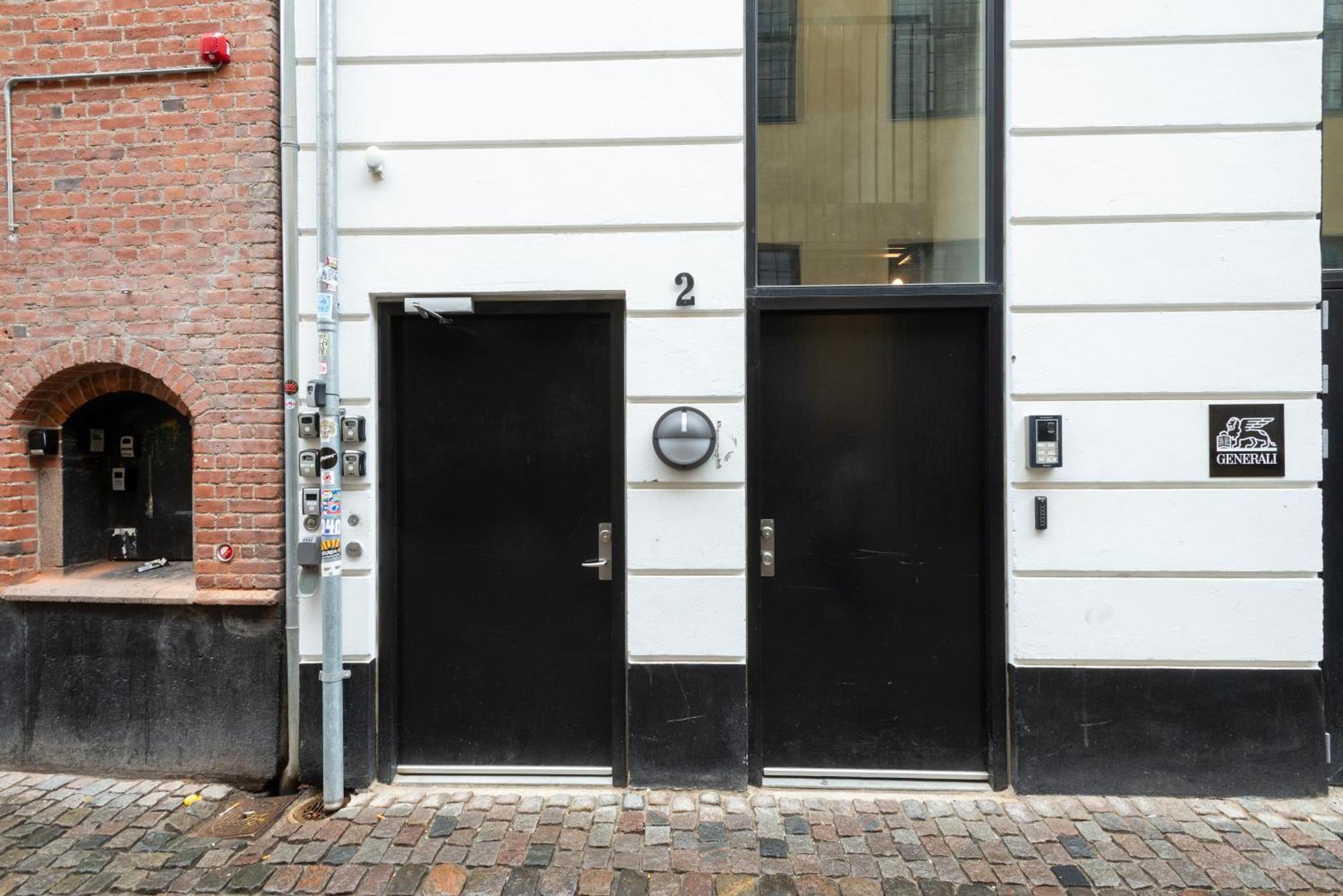 Sanders Leaves - Two-bedroom With Shared Roof-top Terrace Apartment Copenhagen