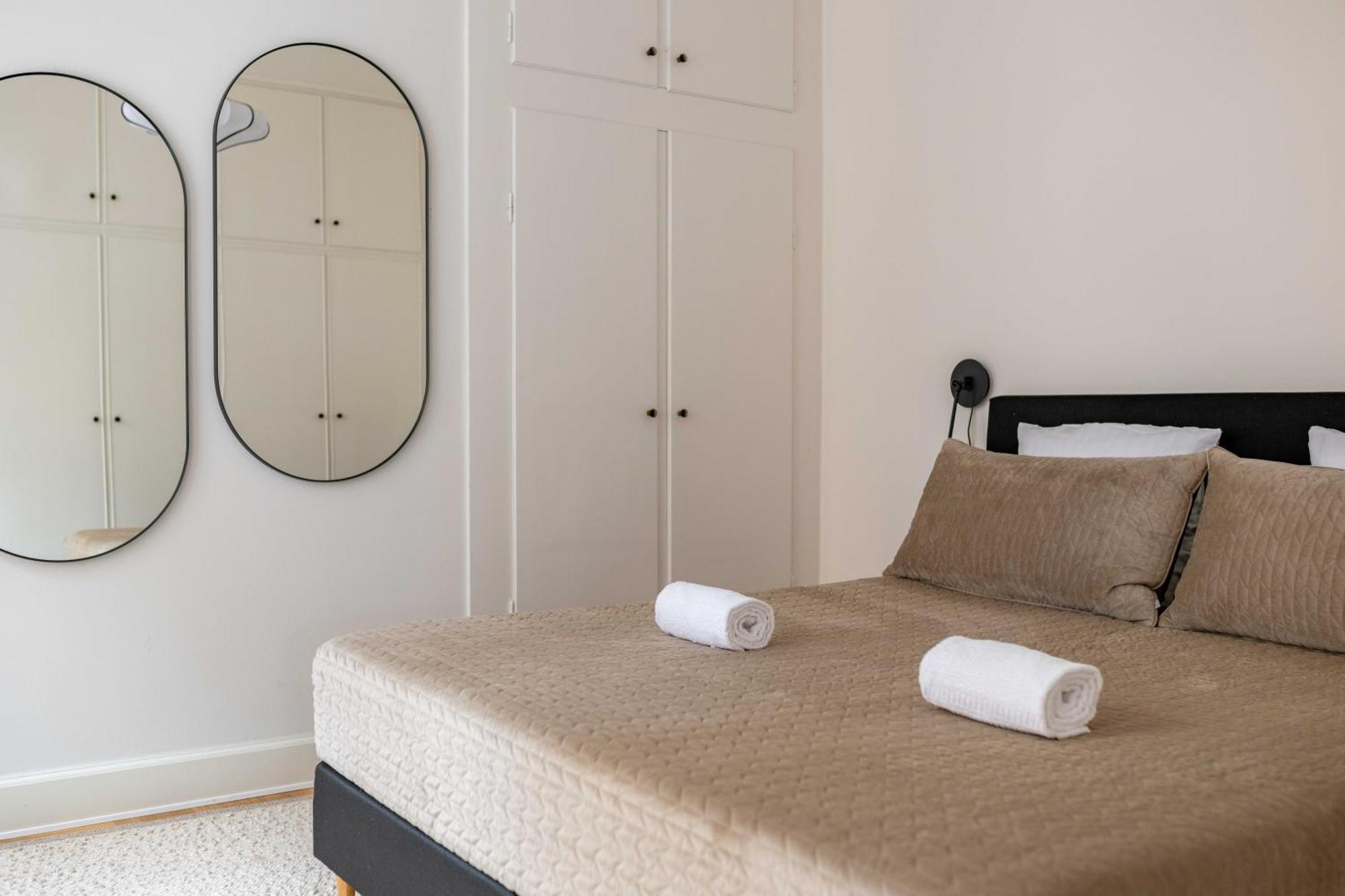 Rare 4br W Unique Details In Cph København