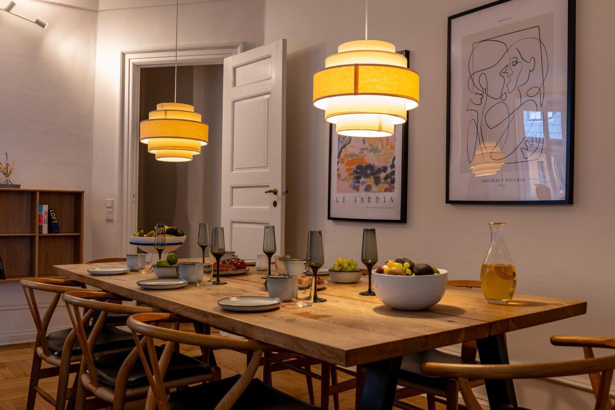Lejlighed Rare 4br W Unique Details In Cph København