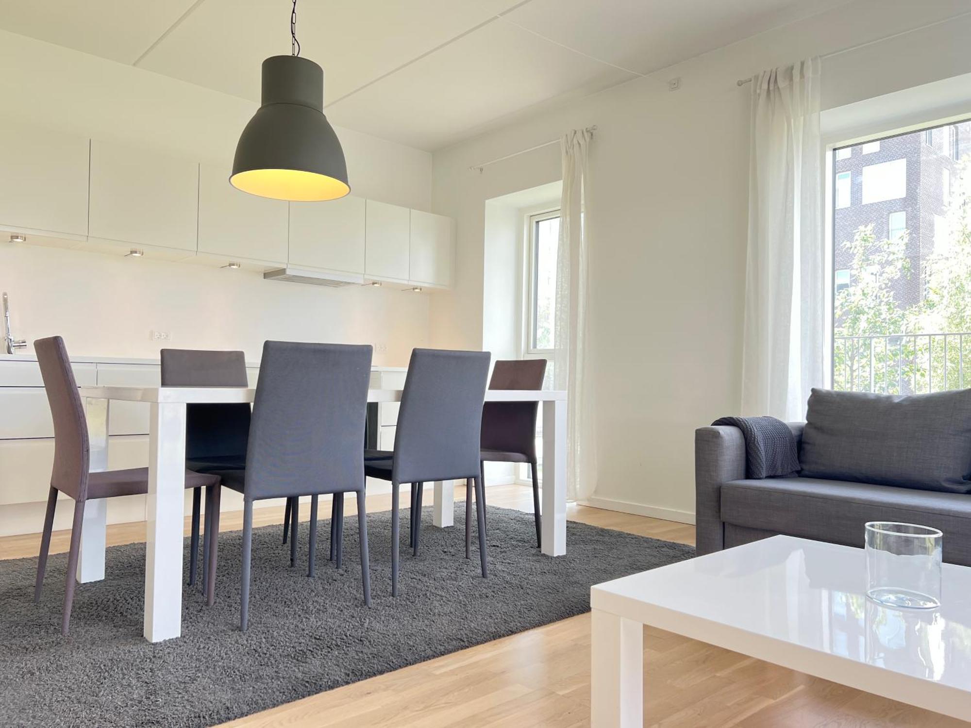 Spacious 3 Bedroom With Balcony At Richard Mortensens Vej