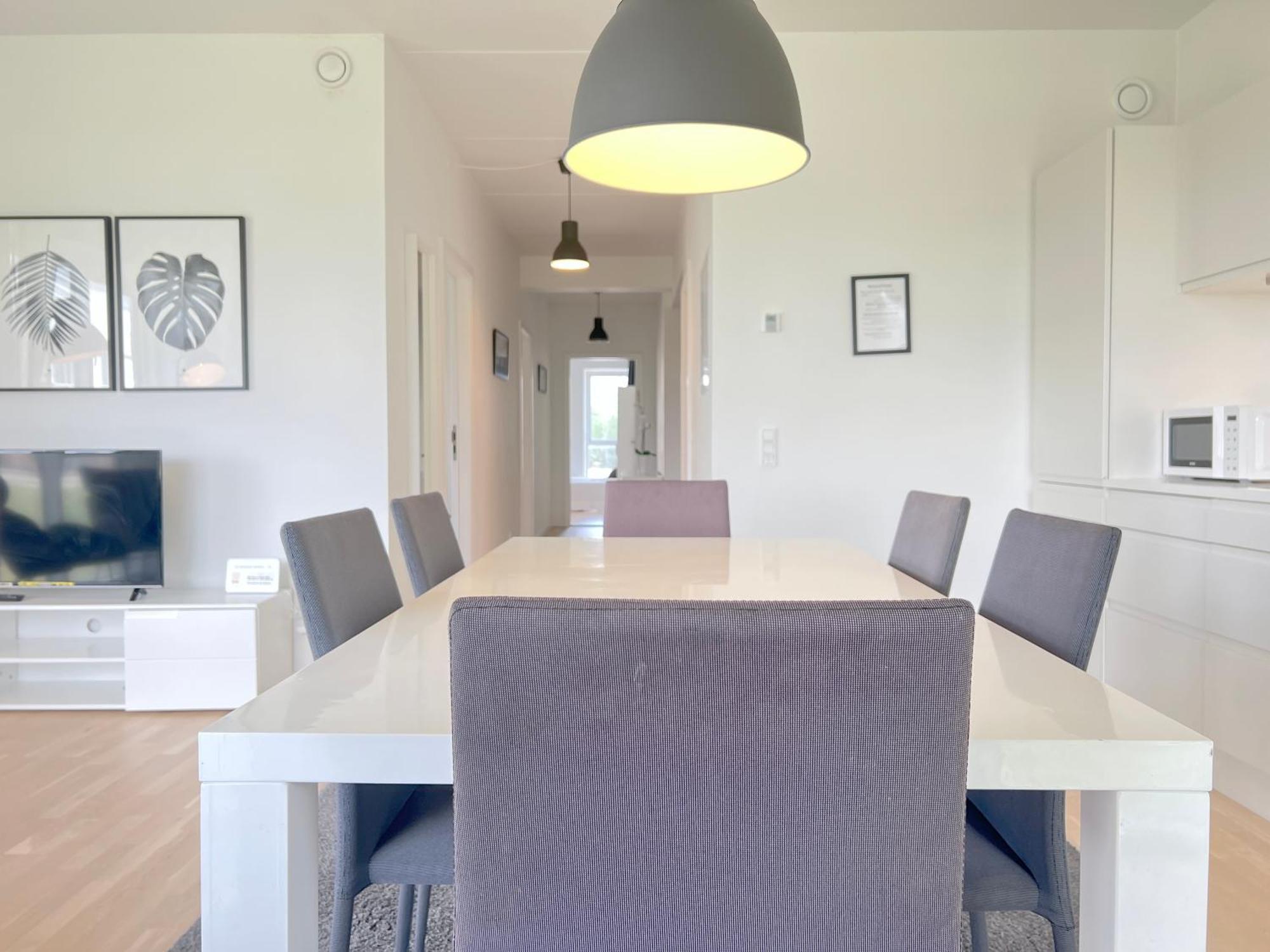Spacious 3 Bedroom With Balcony At Richard Mortensens Vej