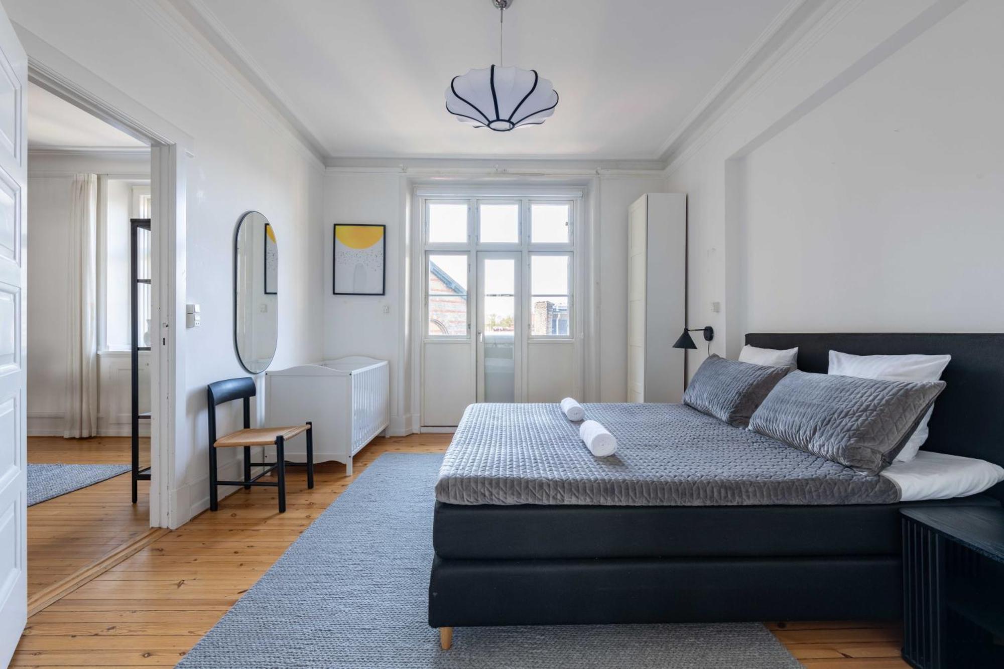 Apartamento Spacious 3 Bedroom Flat In Peaceful Area *