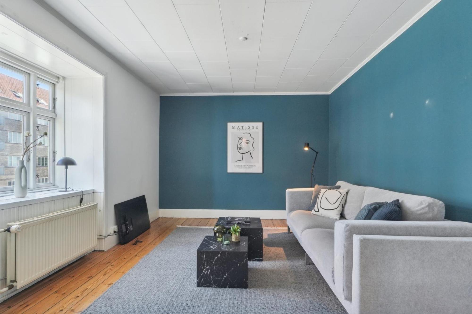 - 2br Sophisticated Urban Retreat *