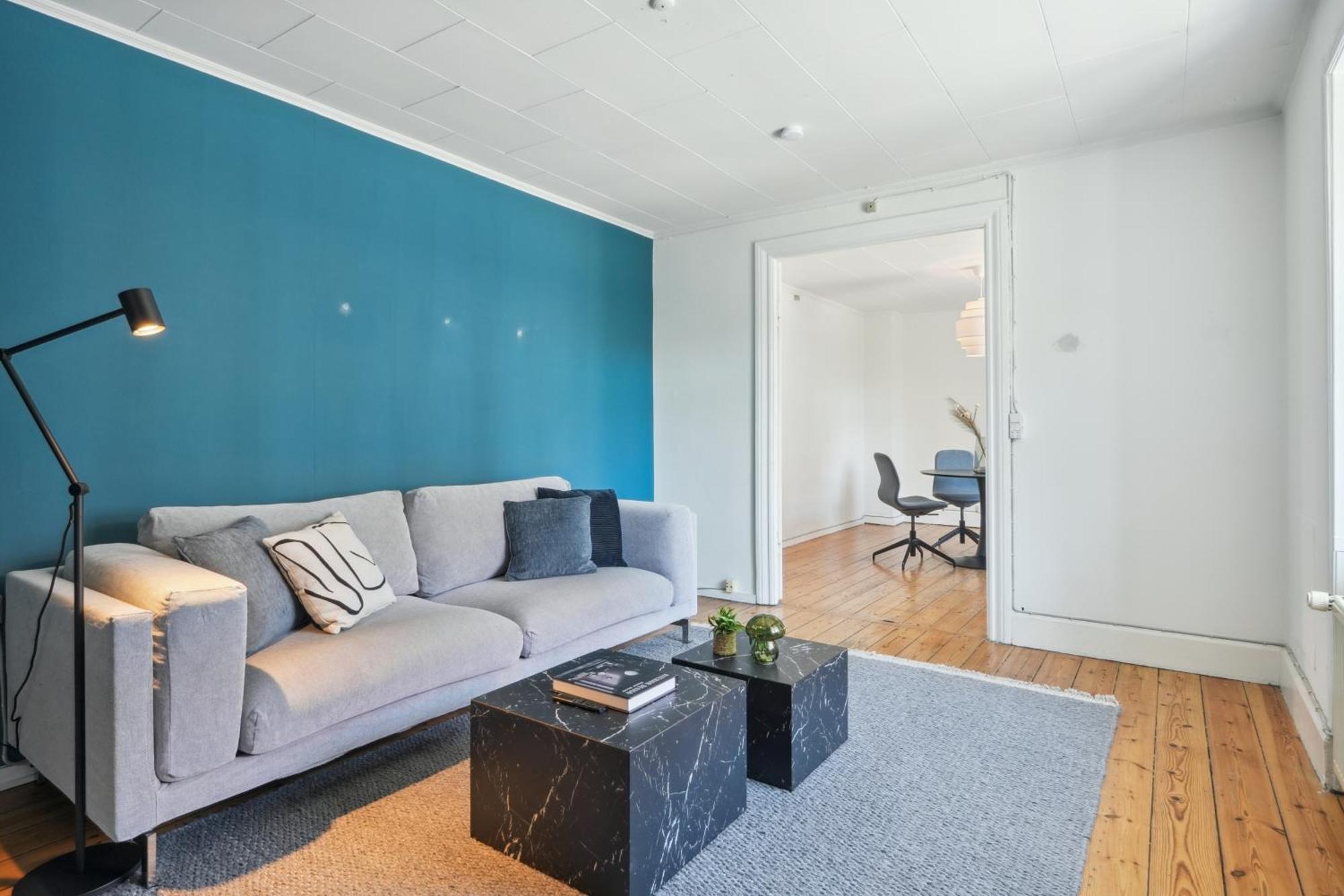 - 2br Sophisticated Urban Retreat *