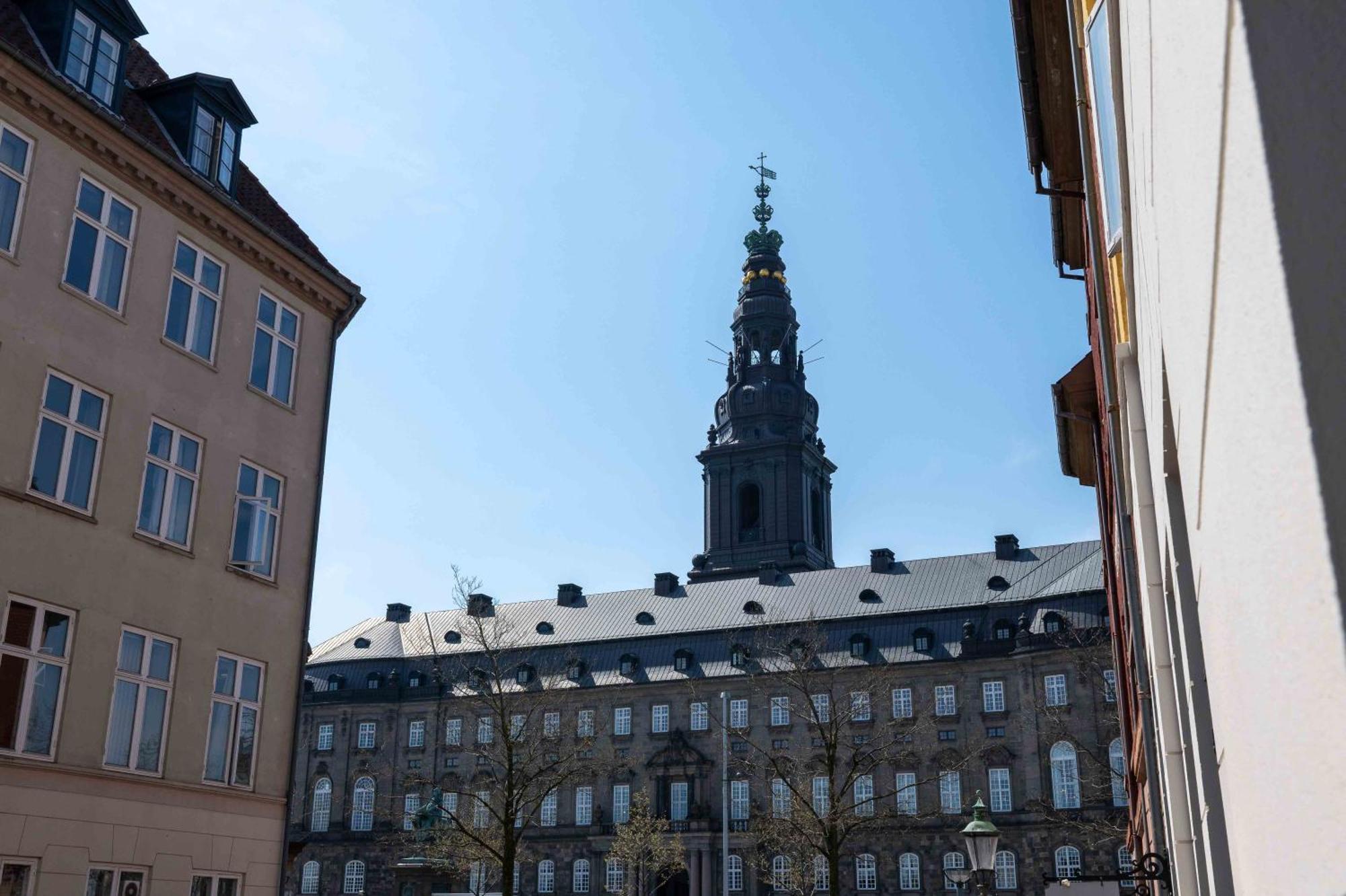 Apartment Large Flat With Canal View In Cph *