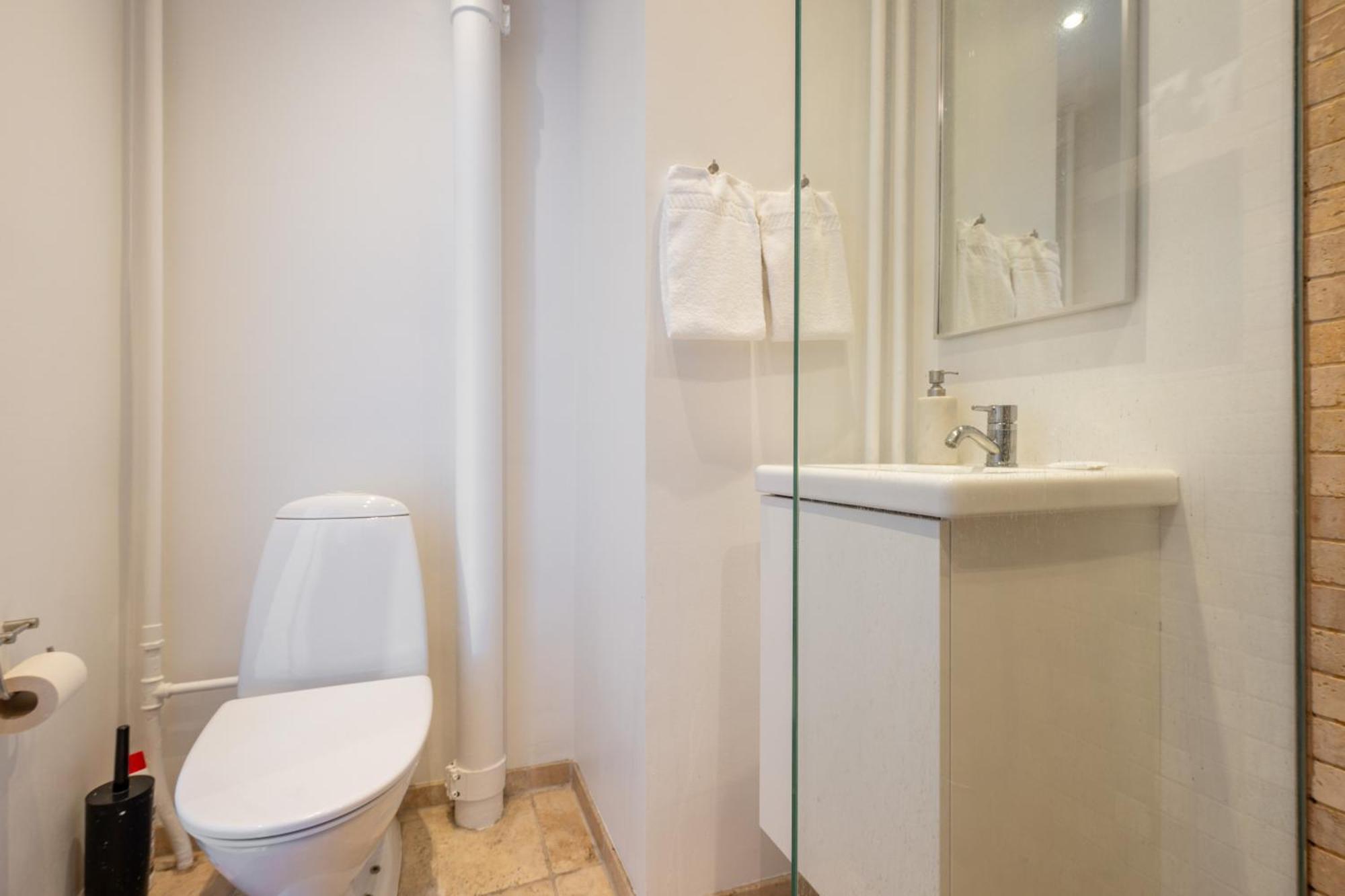 Large Flat With Canal View In Cph Apartment Copenhagen