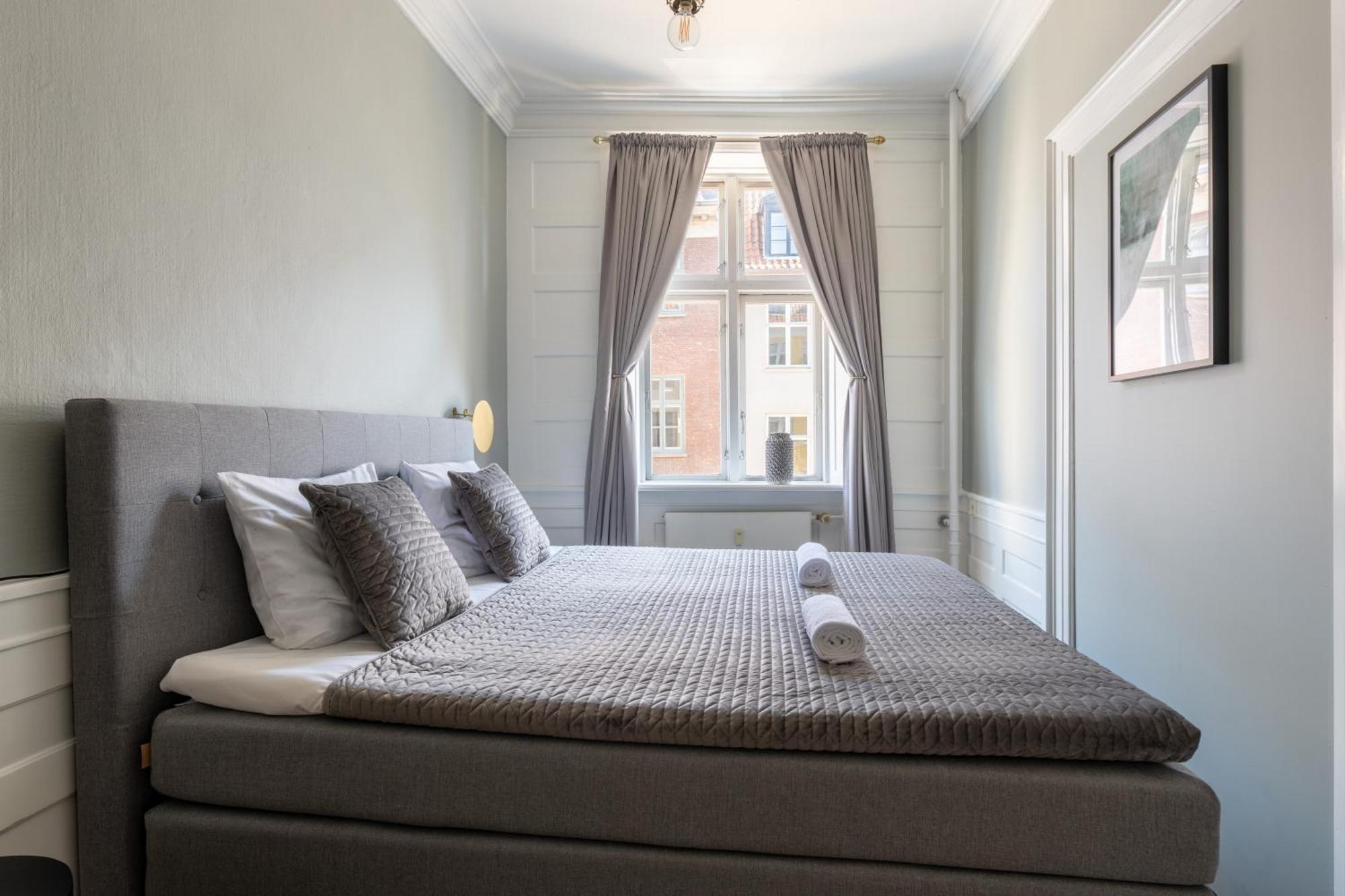 Large Flat With Canal View In Cph Apartment Copenhagen