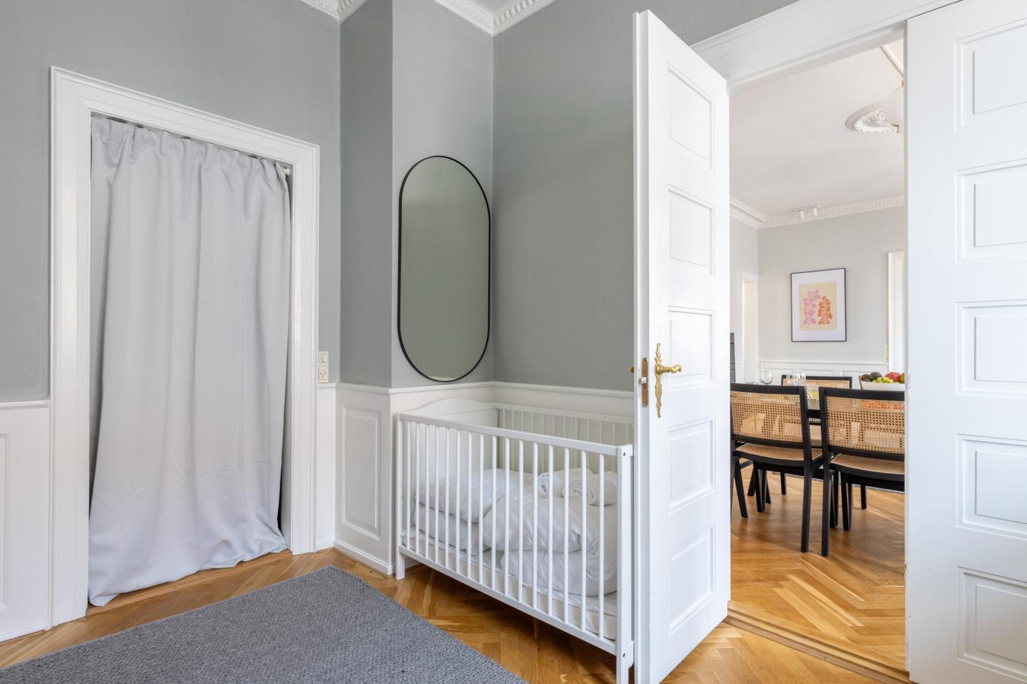 Large Flat With Canal View In Cph * Copenhagen