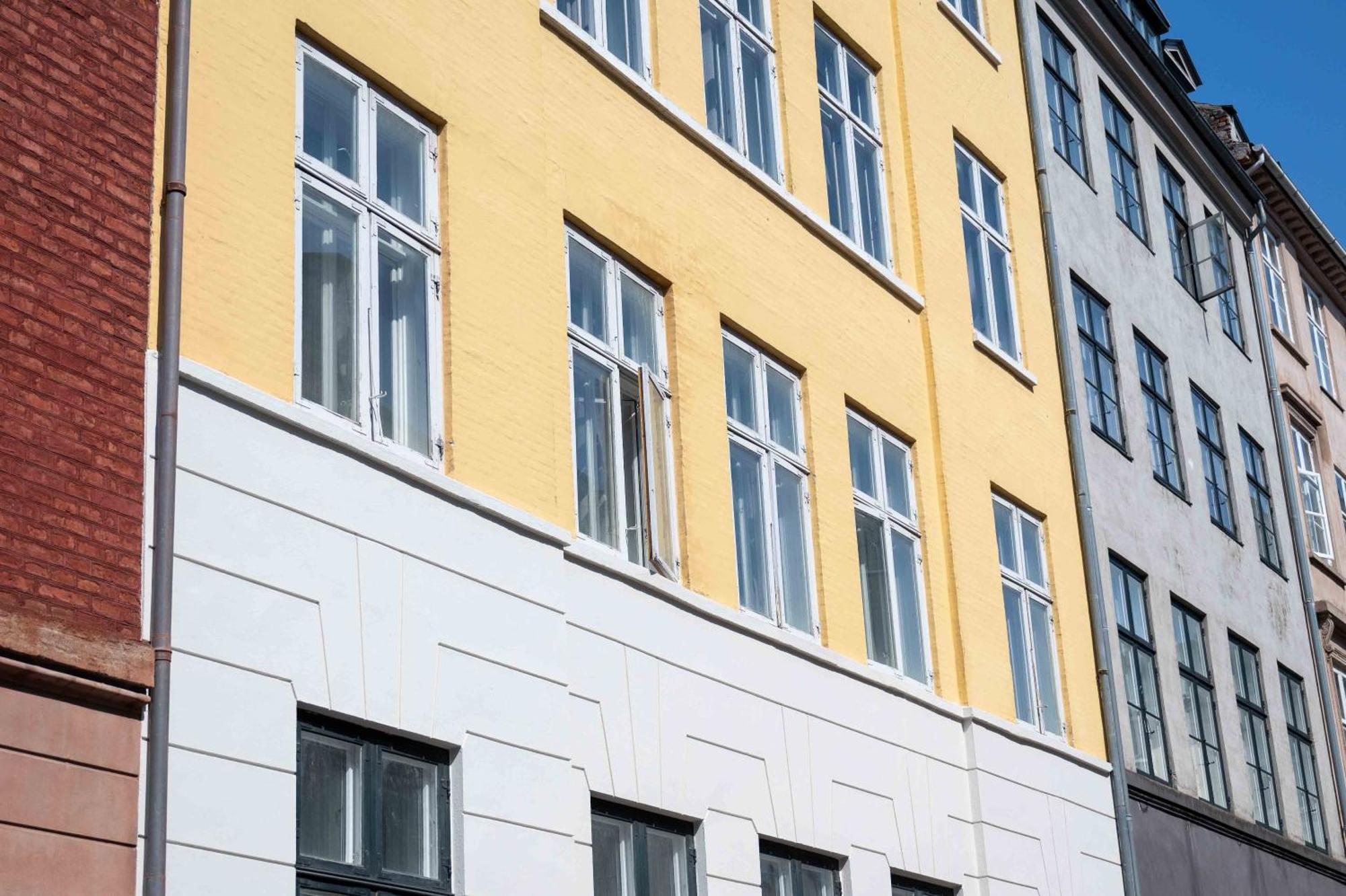 Large Flat With Canal View In Cph *