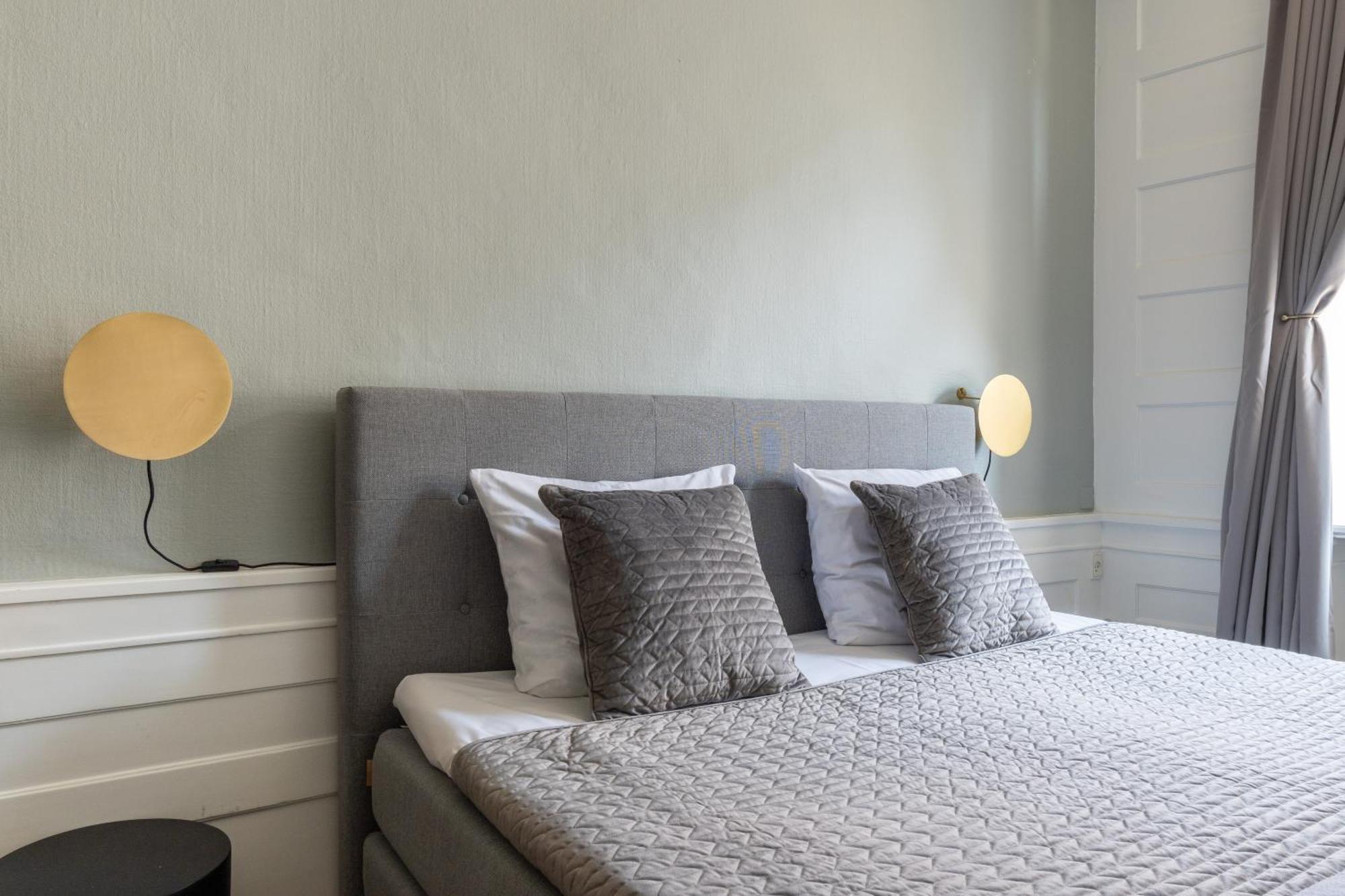 Apartment Large Flat With Canal View In Cph *
