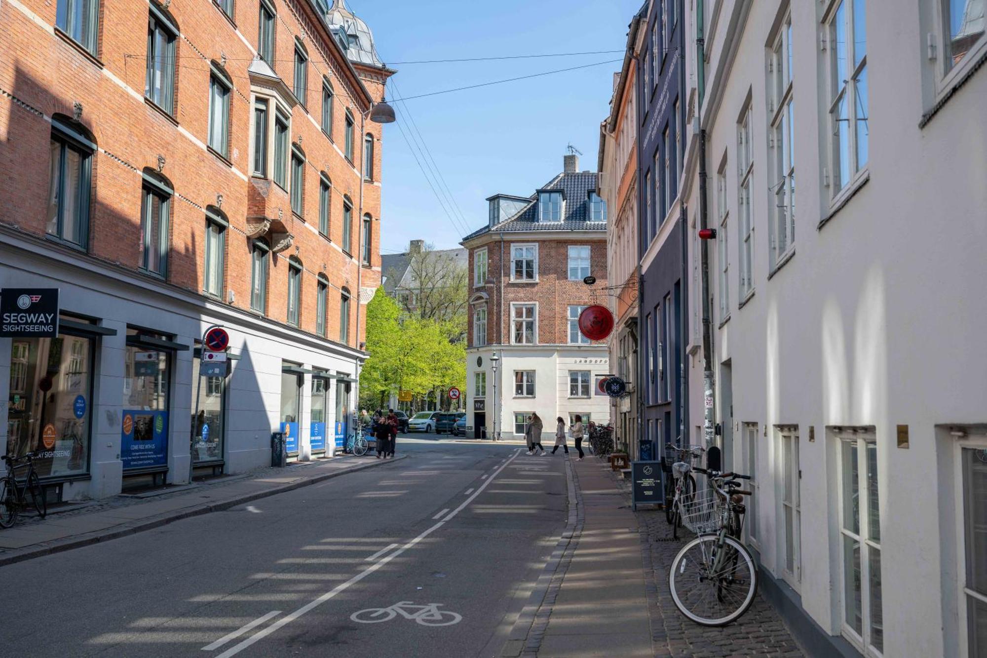Large Flat With Canal View In Cph Copenhagen