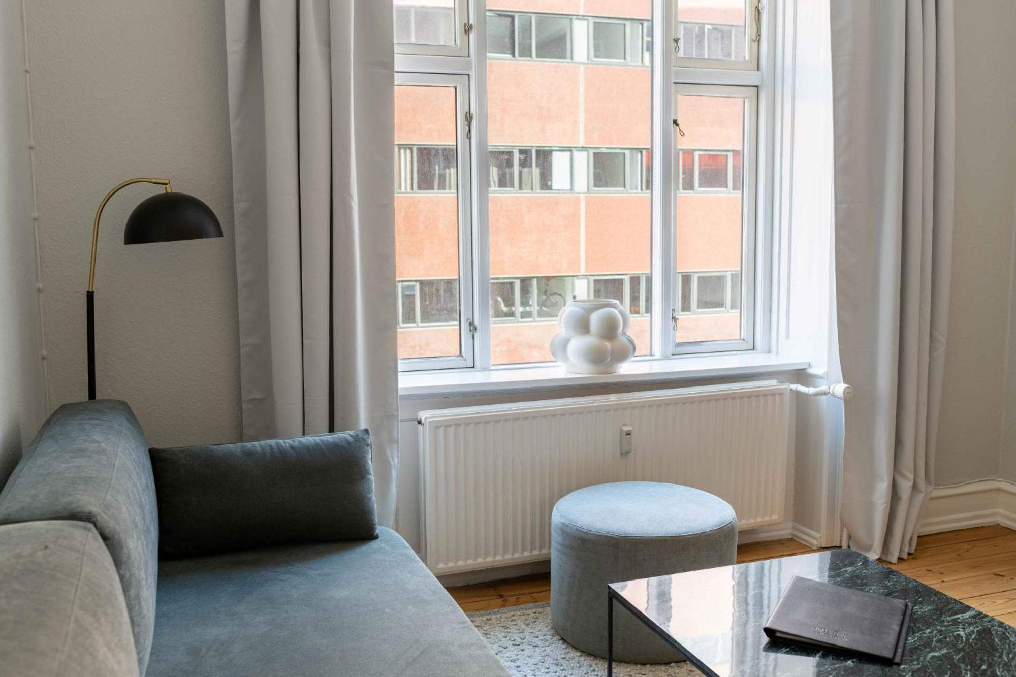 Lovely Flats In Vibrant Area Of Apartment *