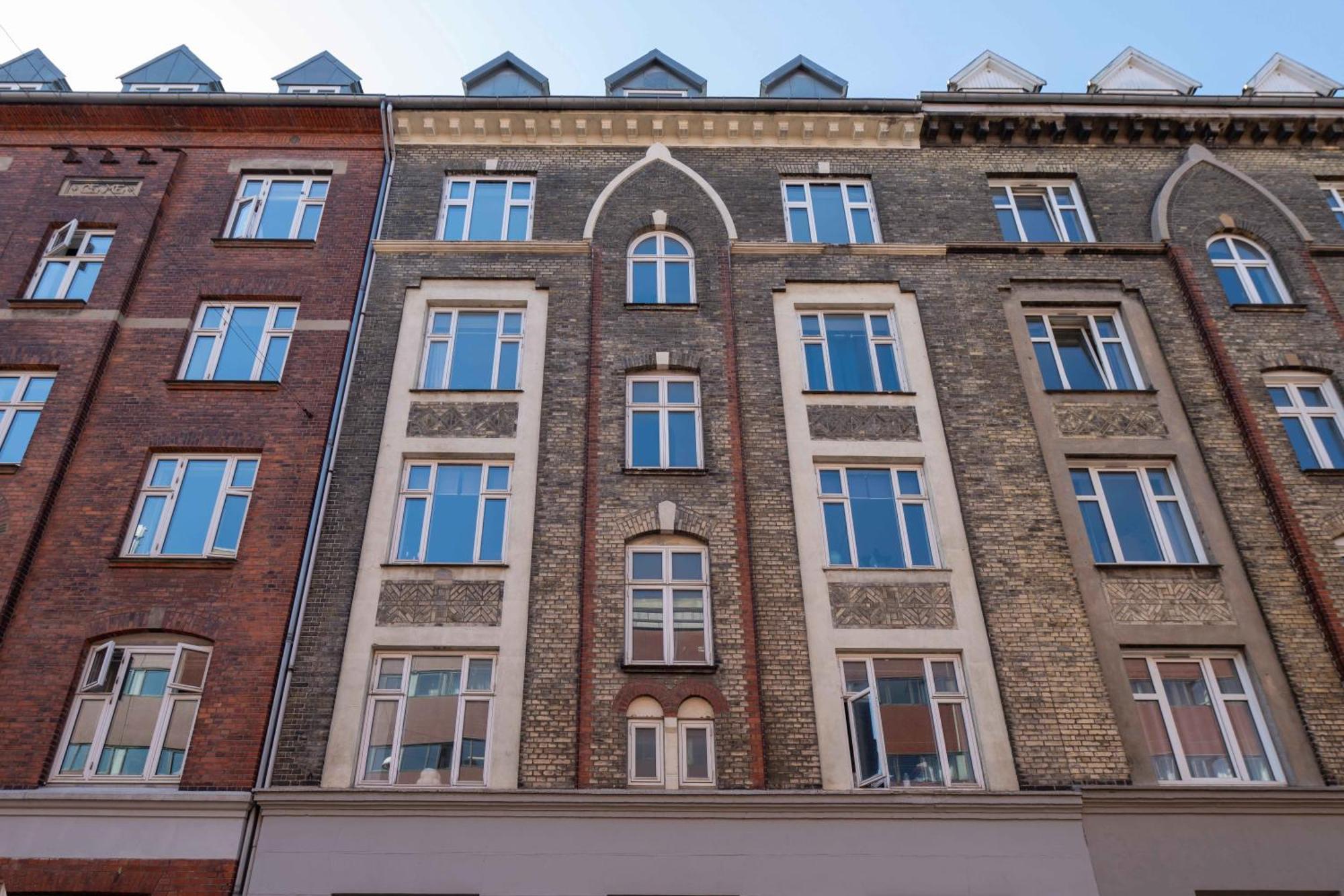Apartment Lovely Flats In Vibrant Area Of *