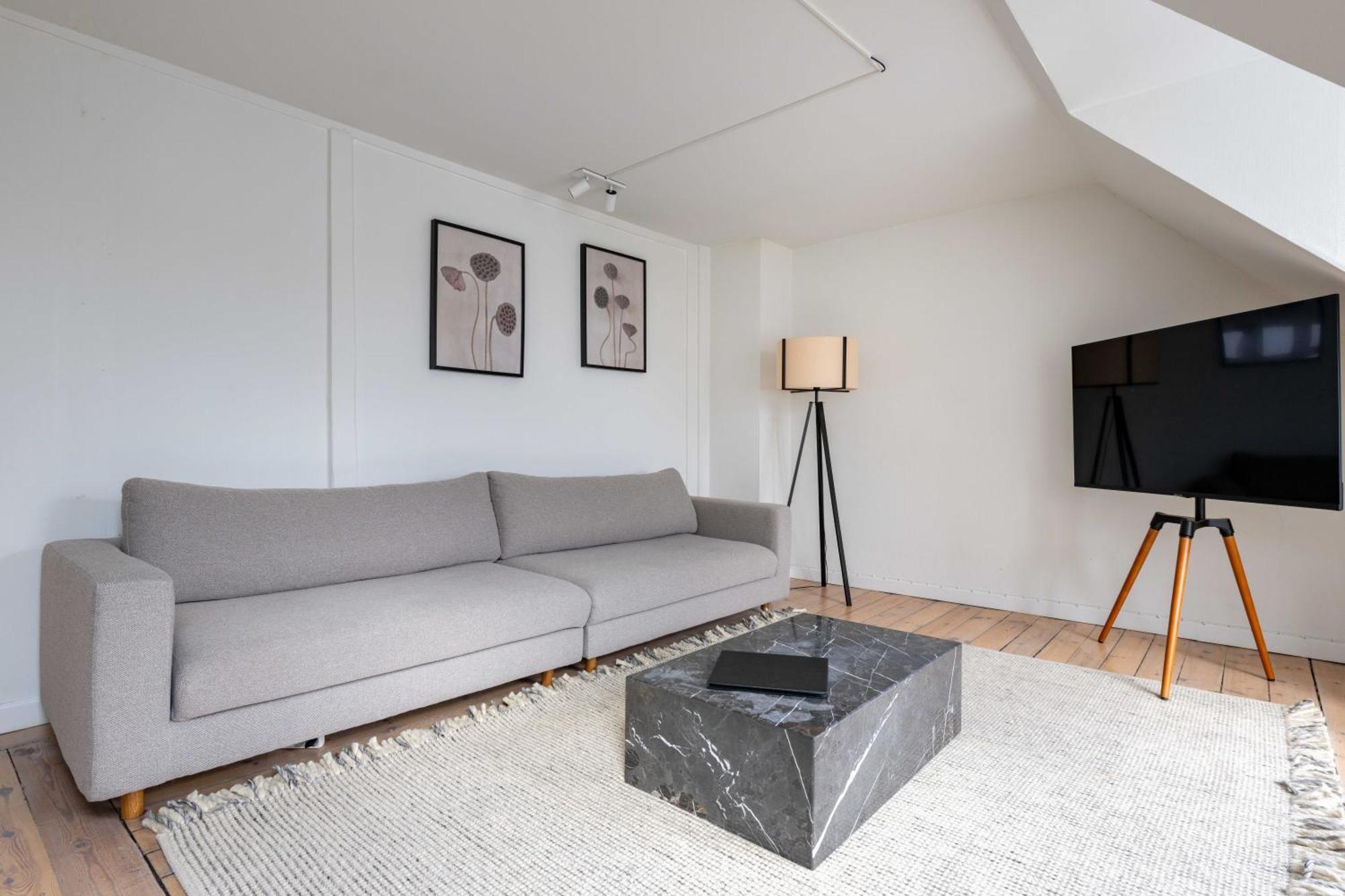Cozy 2 Bedroom Flat In Peaceful Neighbourhood Apartment