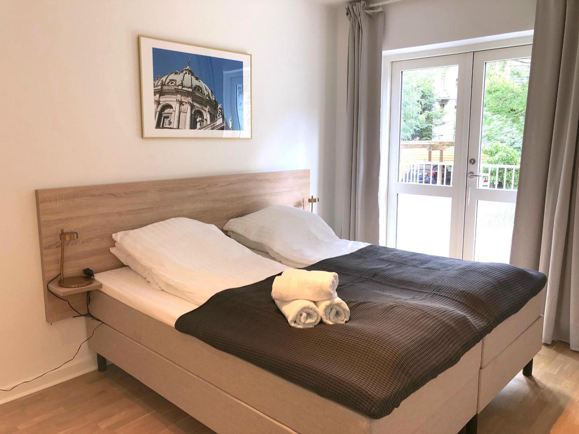 Spacious 1-bed In Frederiksberg W Balcony Appartement