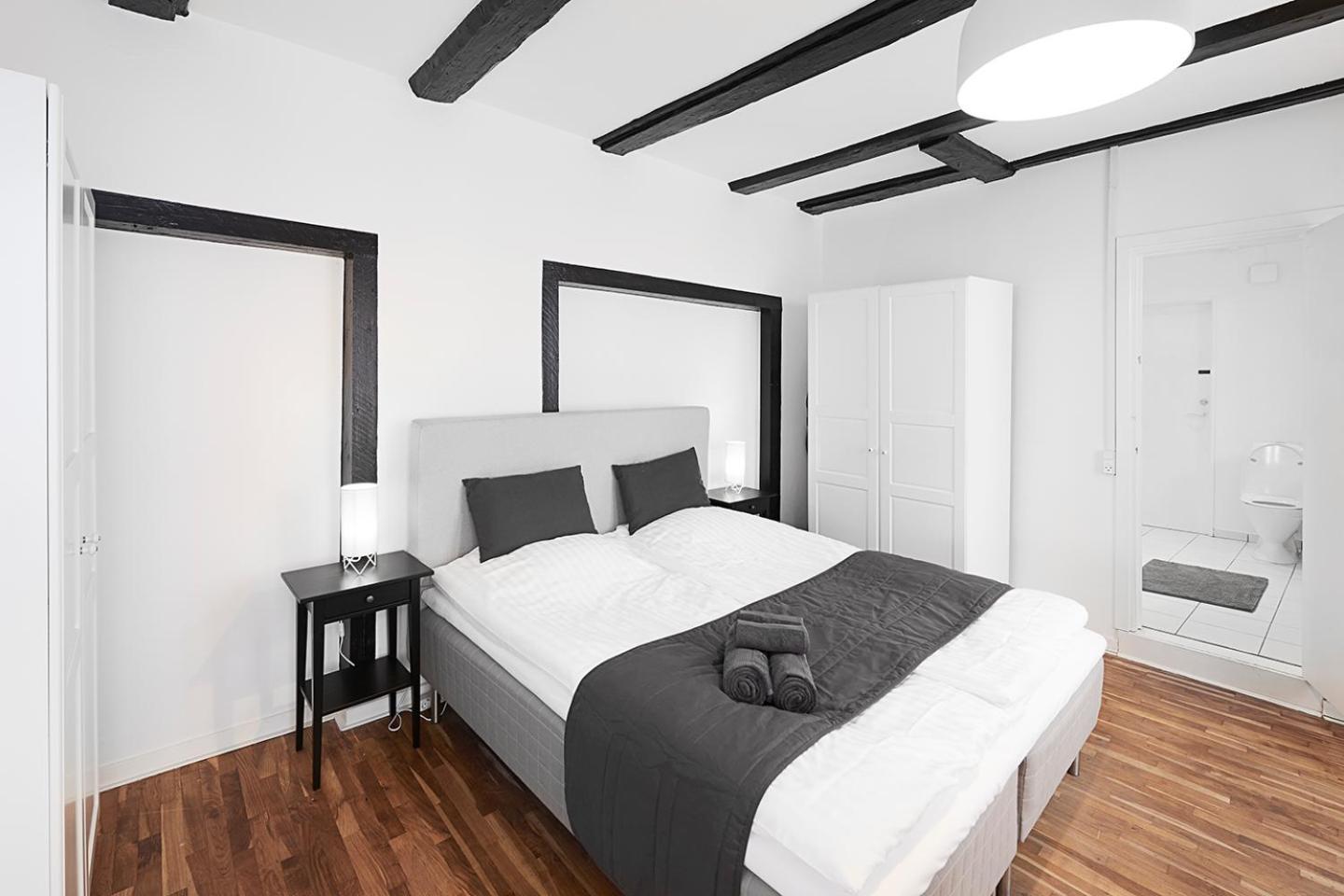 Charming 2-bed In Center