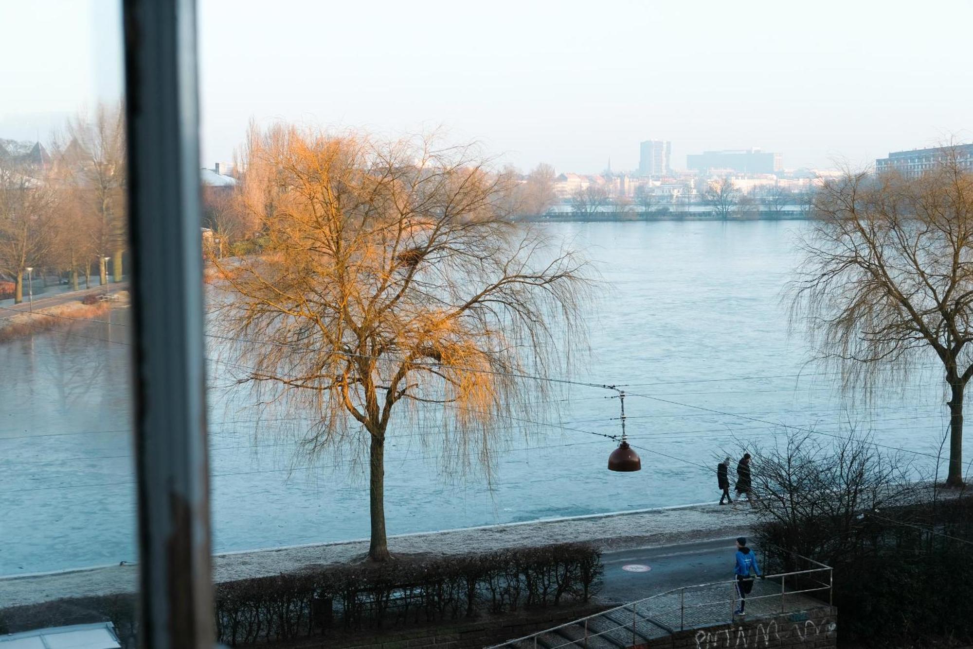 Apartamento Fantastic 3-bed With French Balcony And Lake-views Copenhaga