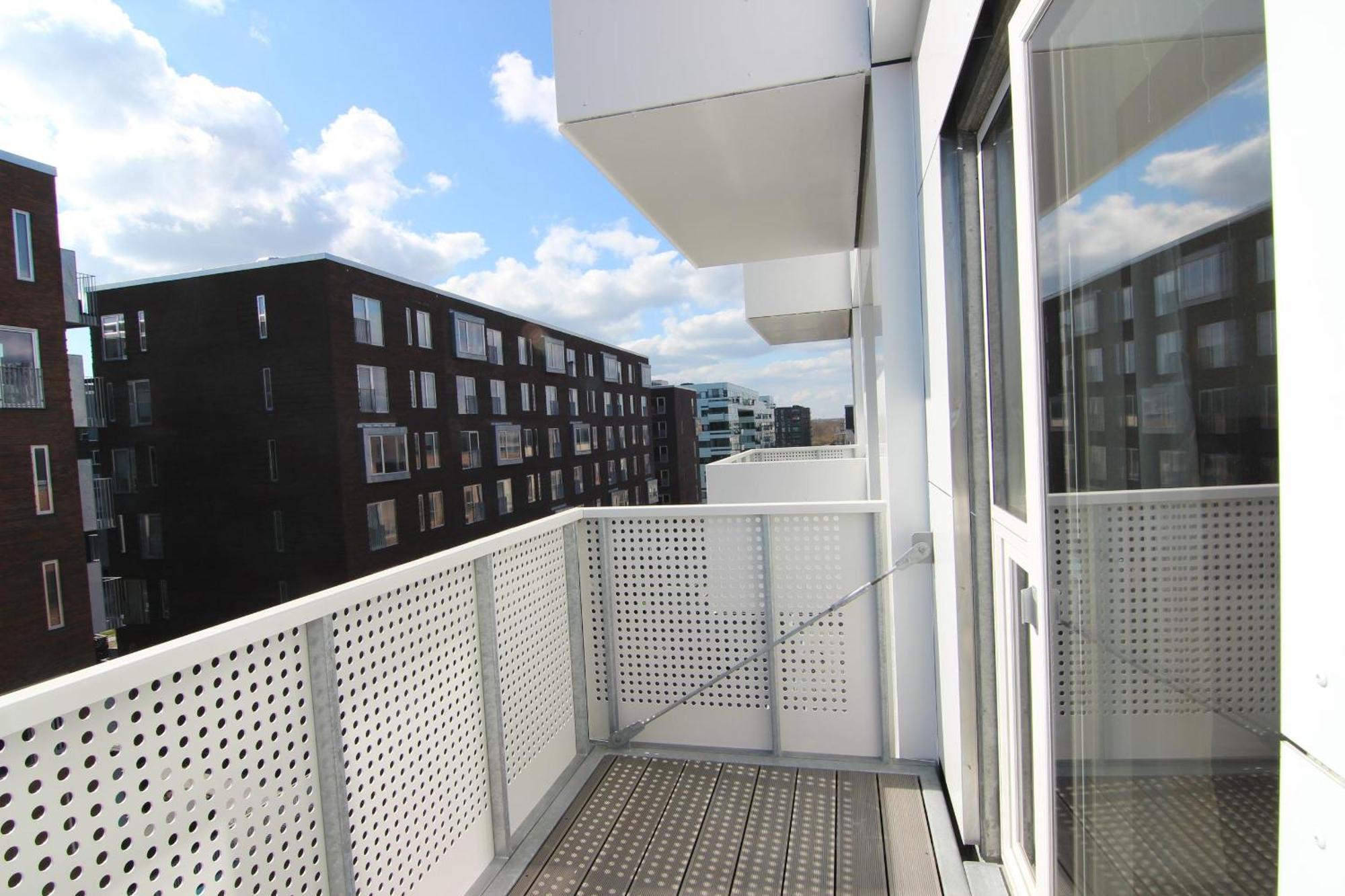 Great 2-bed W Balconies And Awazing Views Apartment *