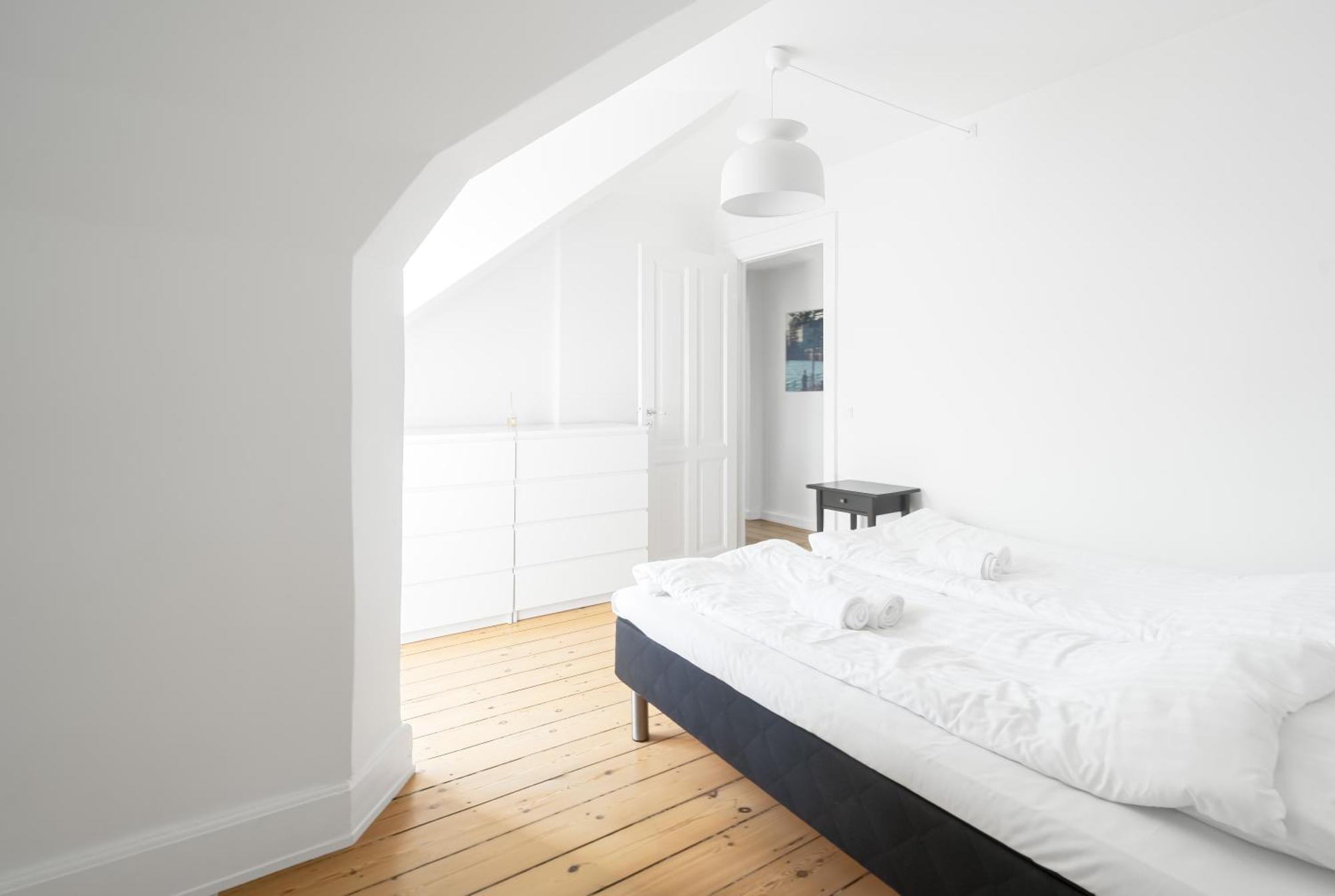 Great 3-bed In Fantastic Location Apartment