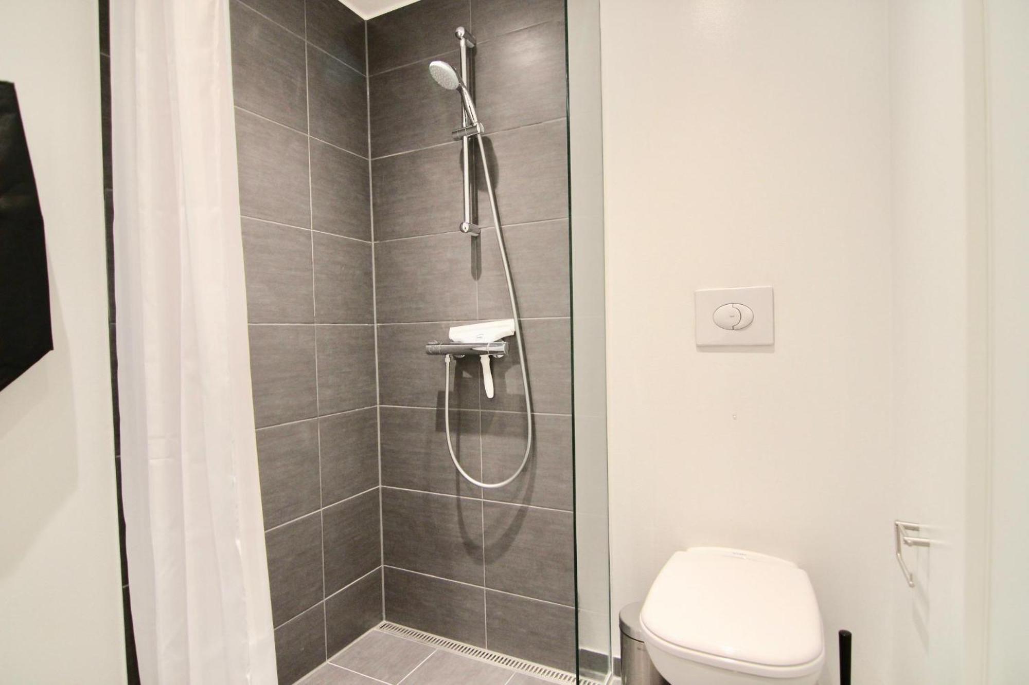 Stunning 2-bed Wbalconies And Great Views Apartment *