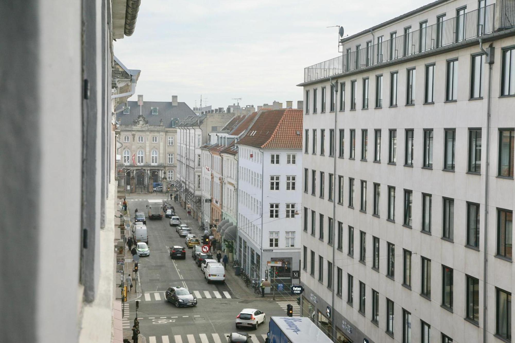 2-bed In Center *