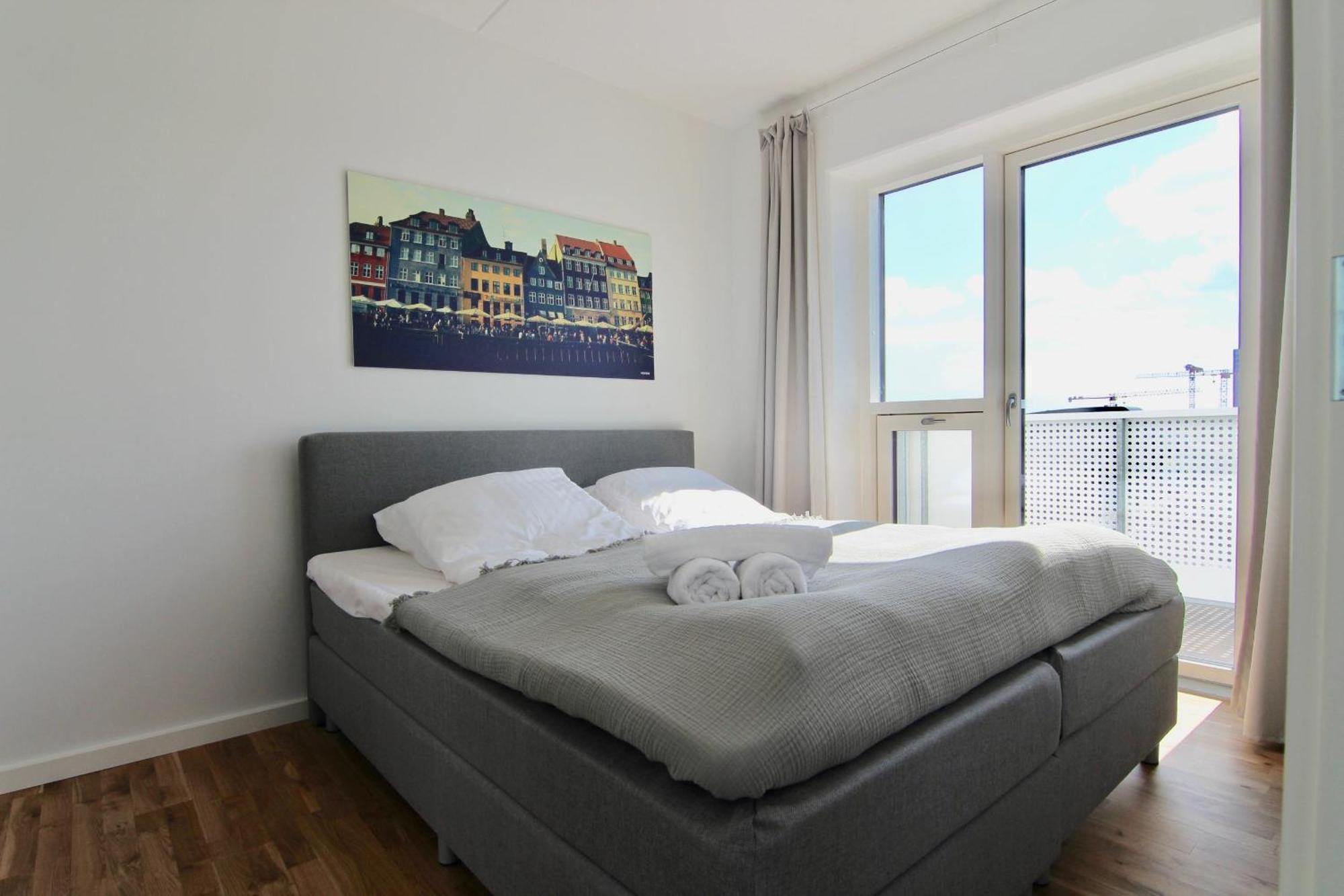 Stunning 2-bed W Balconies And Fantastic Views Apartment