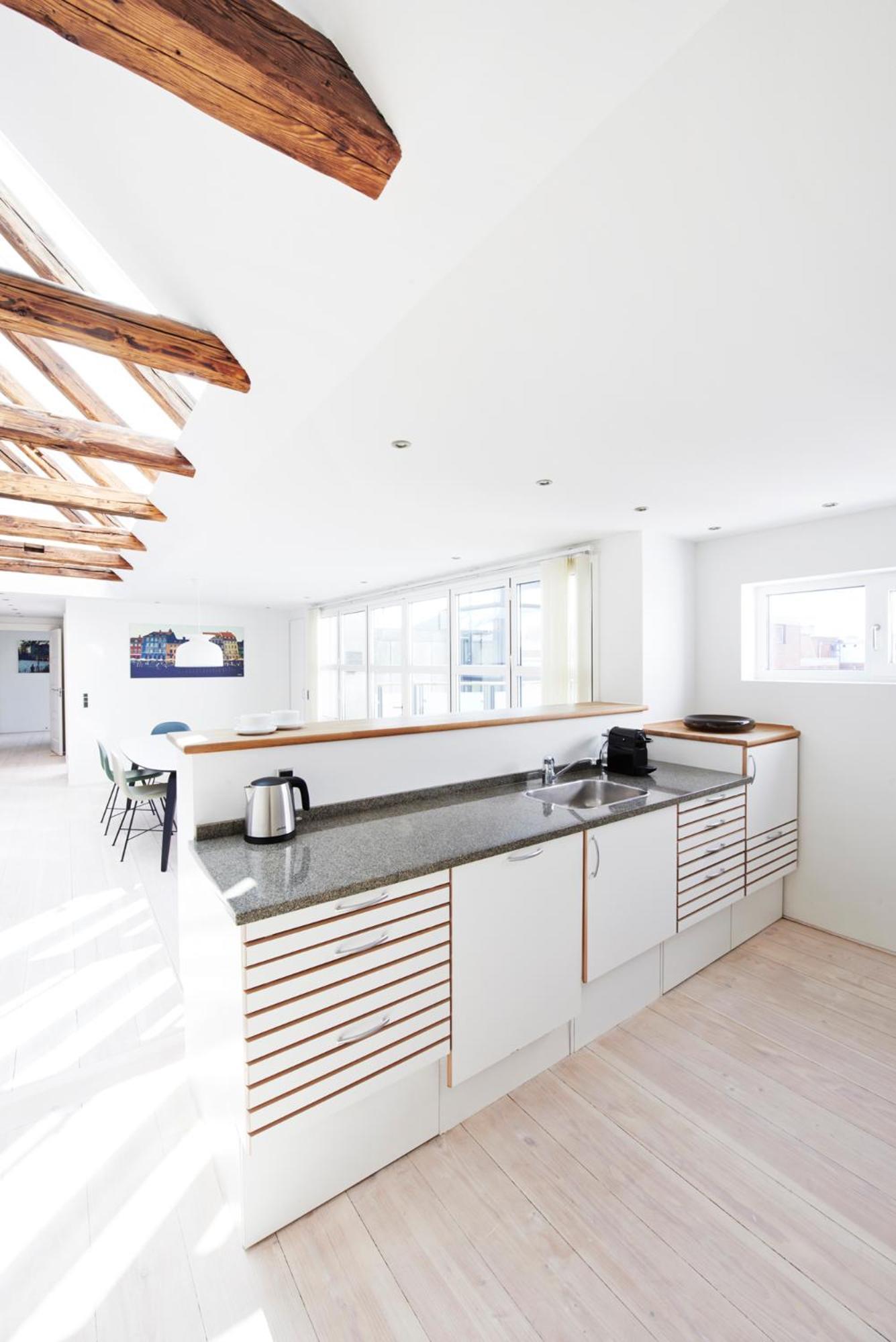 2-bed Penthouse With Elevator And Private Terrace *