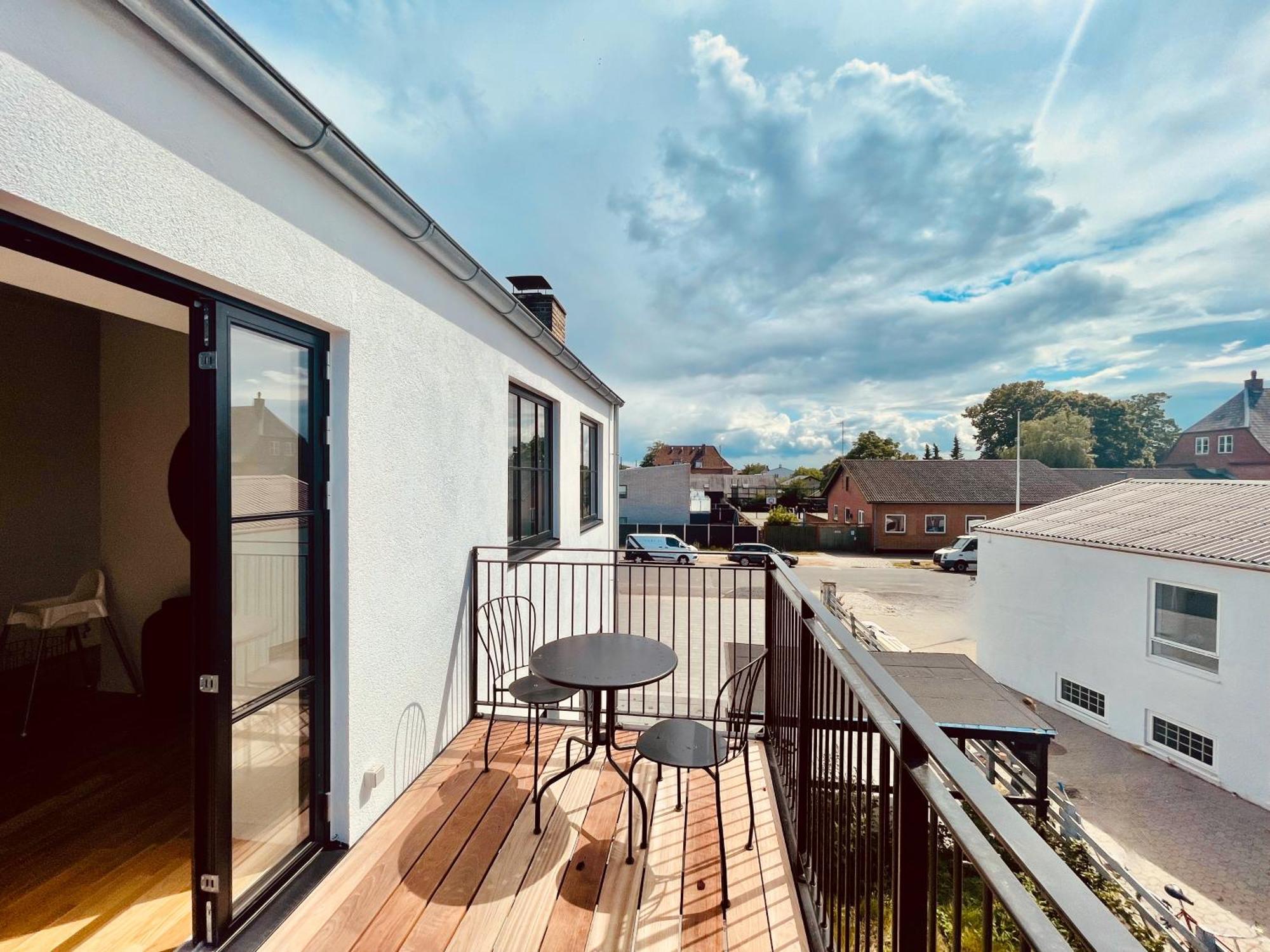 Apartment Cozy And Bright With Private Car Park *