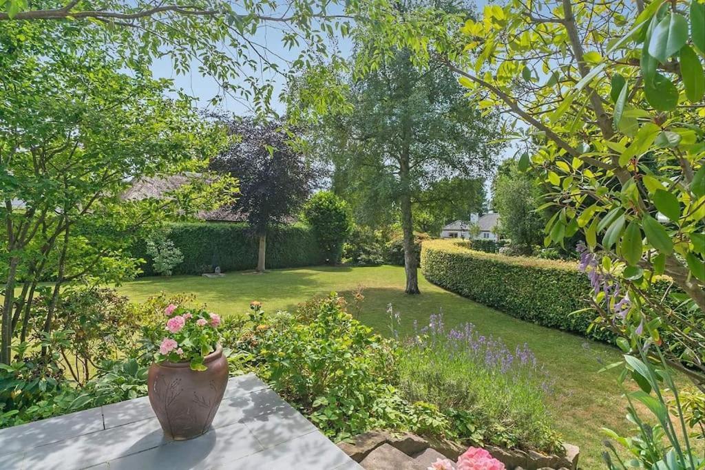 Villa Huge In Hellerup With A Large Garden - Very Close To Copenhagen
